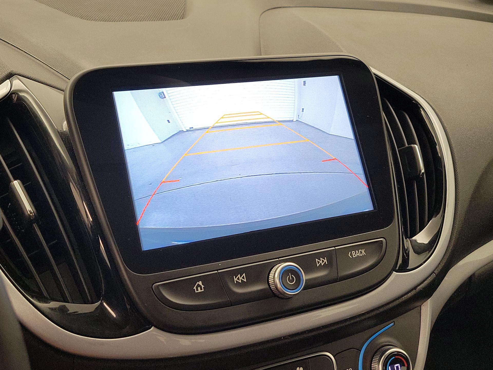 Thumbnail: 2017 Chevrolet Volt - 14