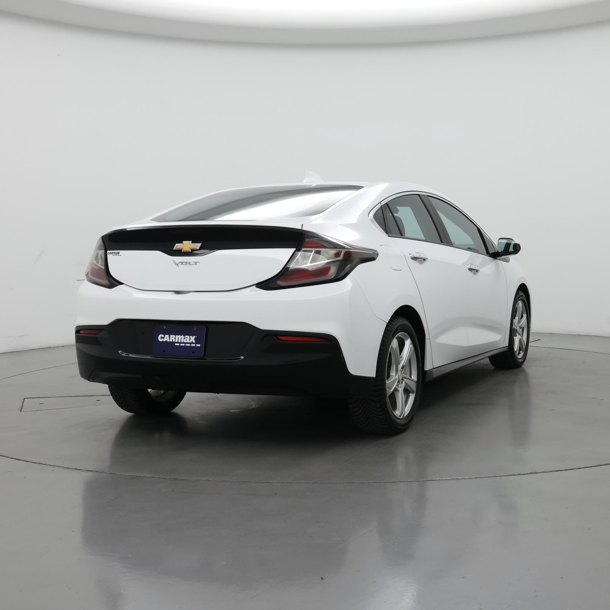 Thumbnail: 2017 Chevrolet Volt - 8