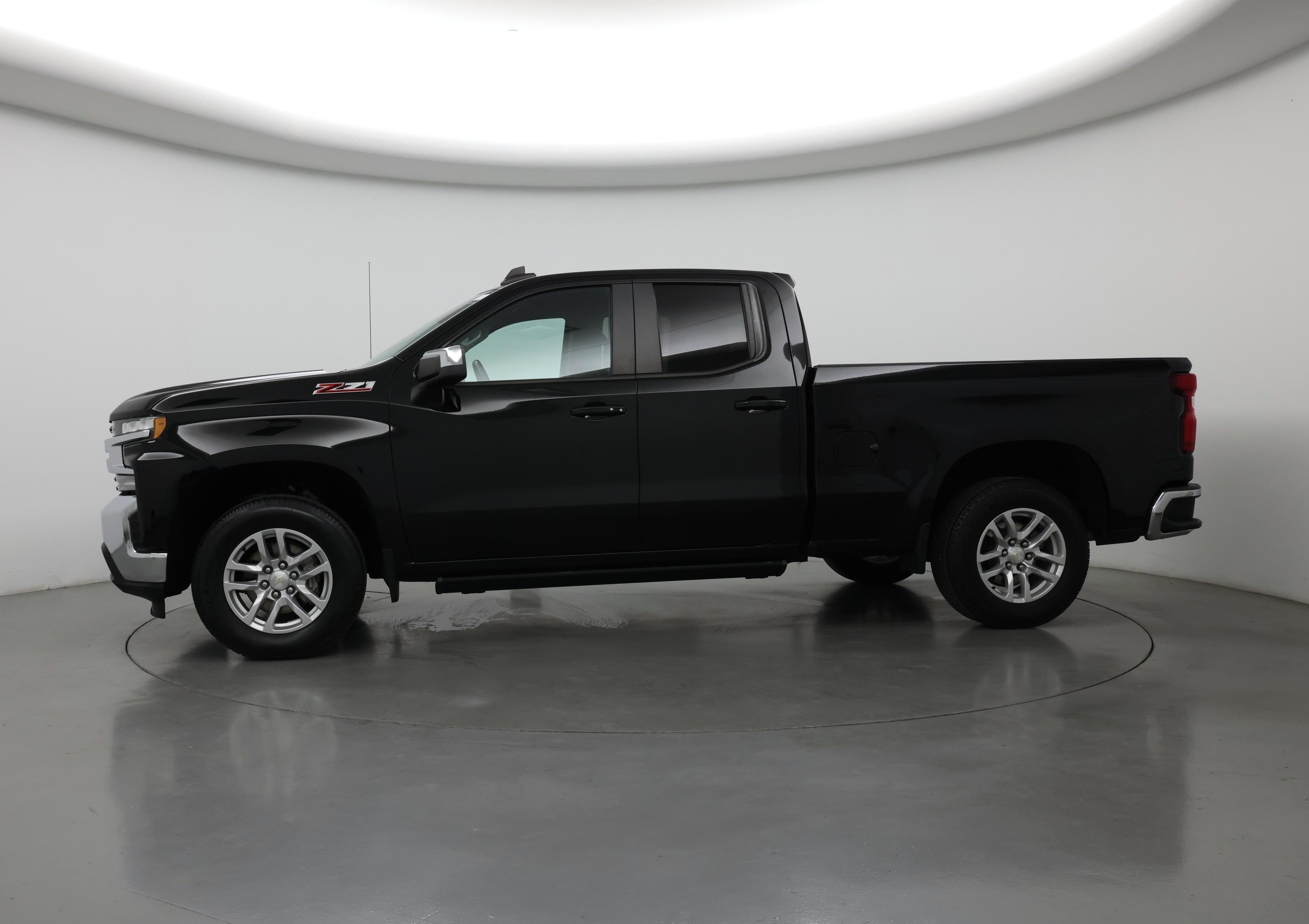 Thumbnail: 2020 Chevrolet Silverado 1500 - 3