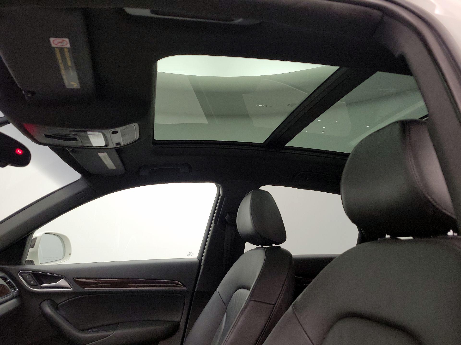 Thumbnail: 2015 Audi Q3 - 19