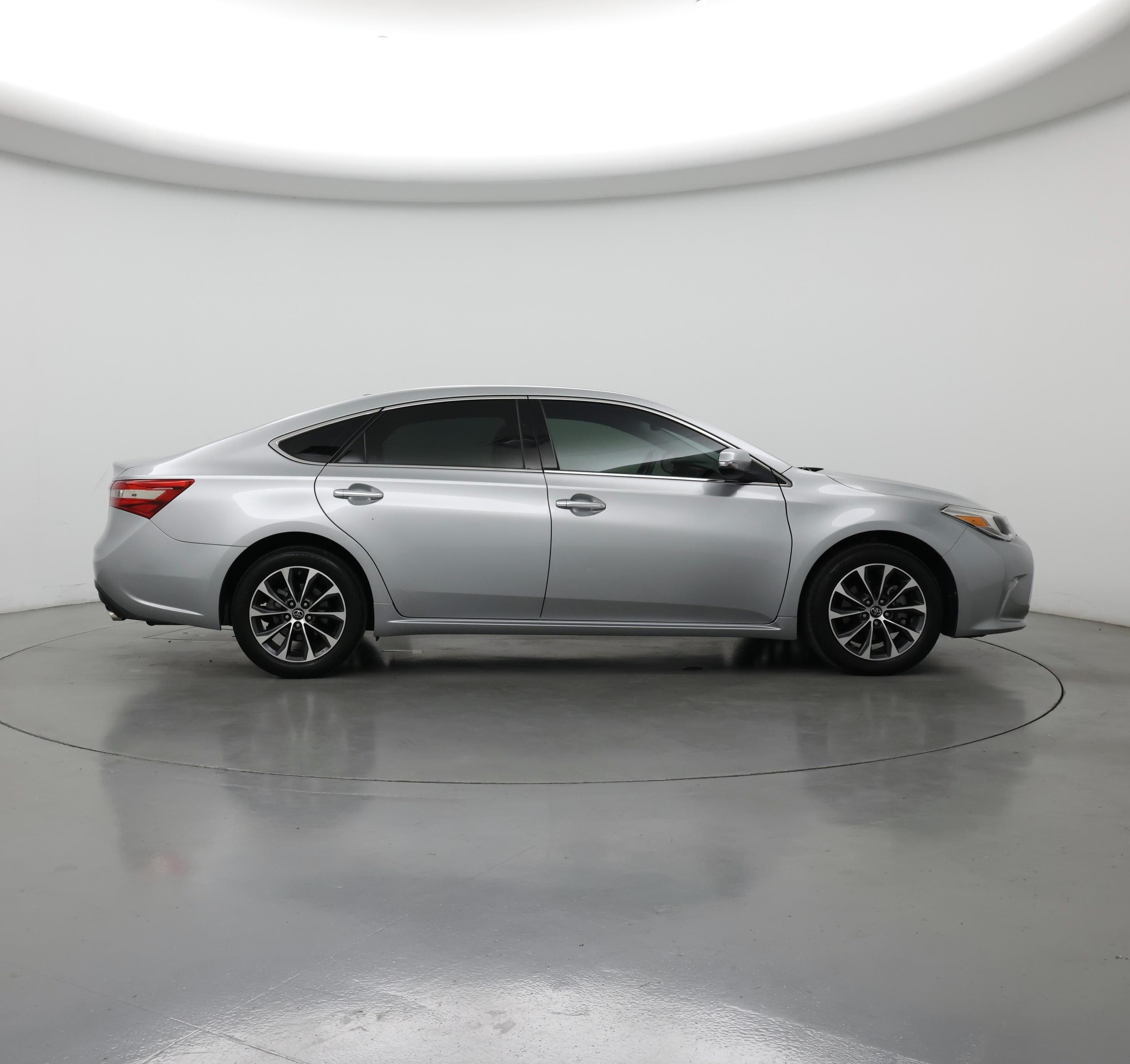 Thumbnail: 2016 Toyota Avalon - 7