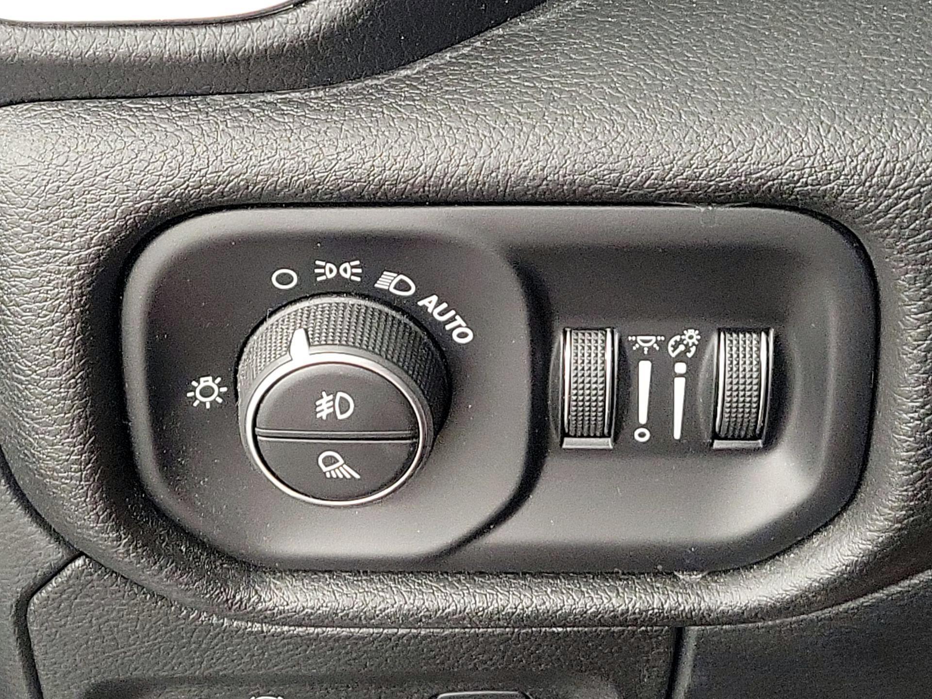 Thumbnail: 2023 RAM 1500 - 13