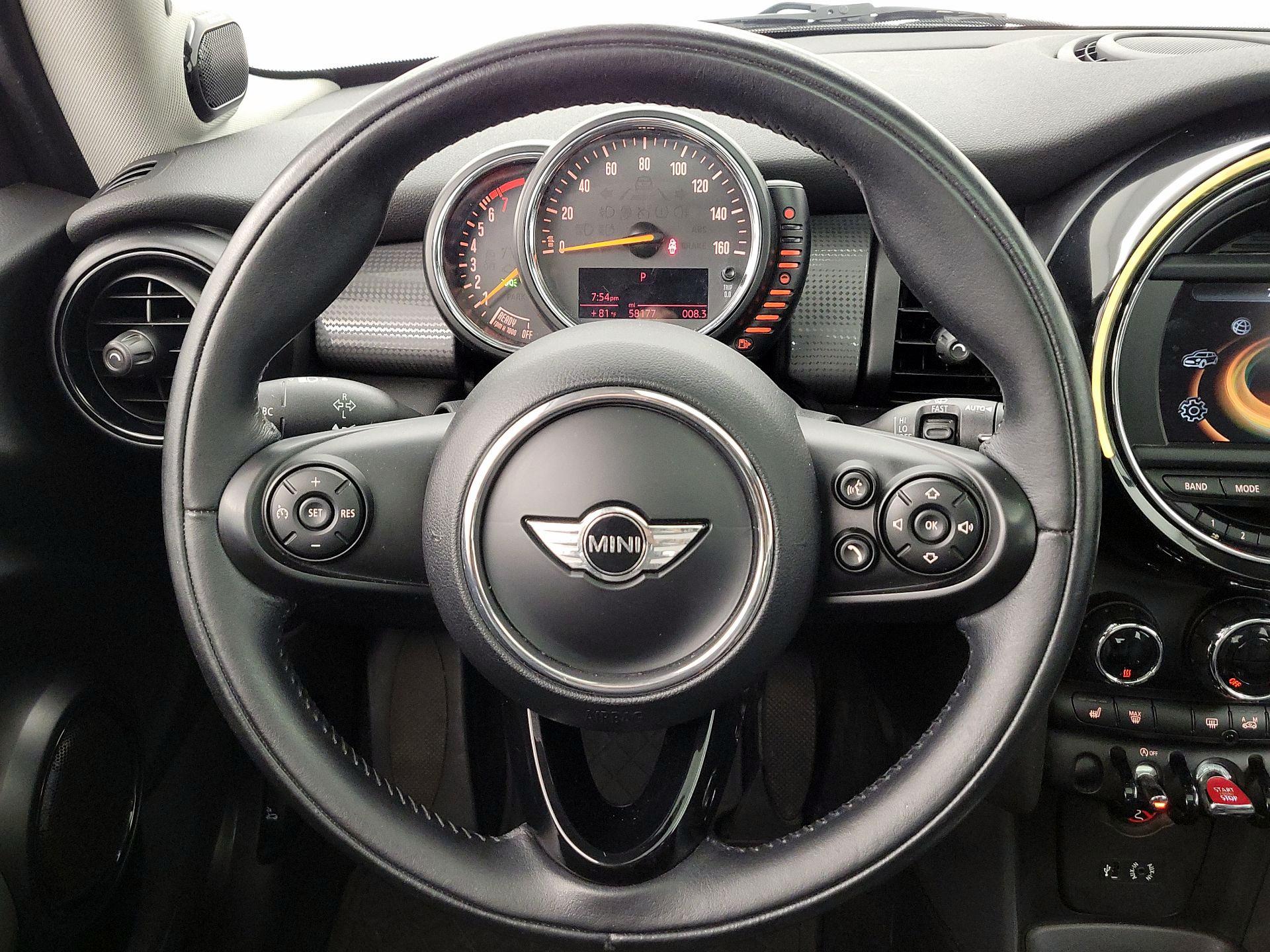 Thumbnail: 2015 MINI Cooper Hardtop - 10