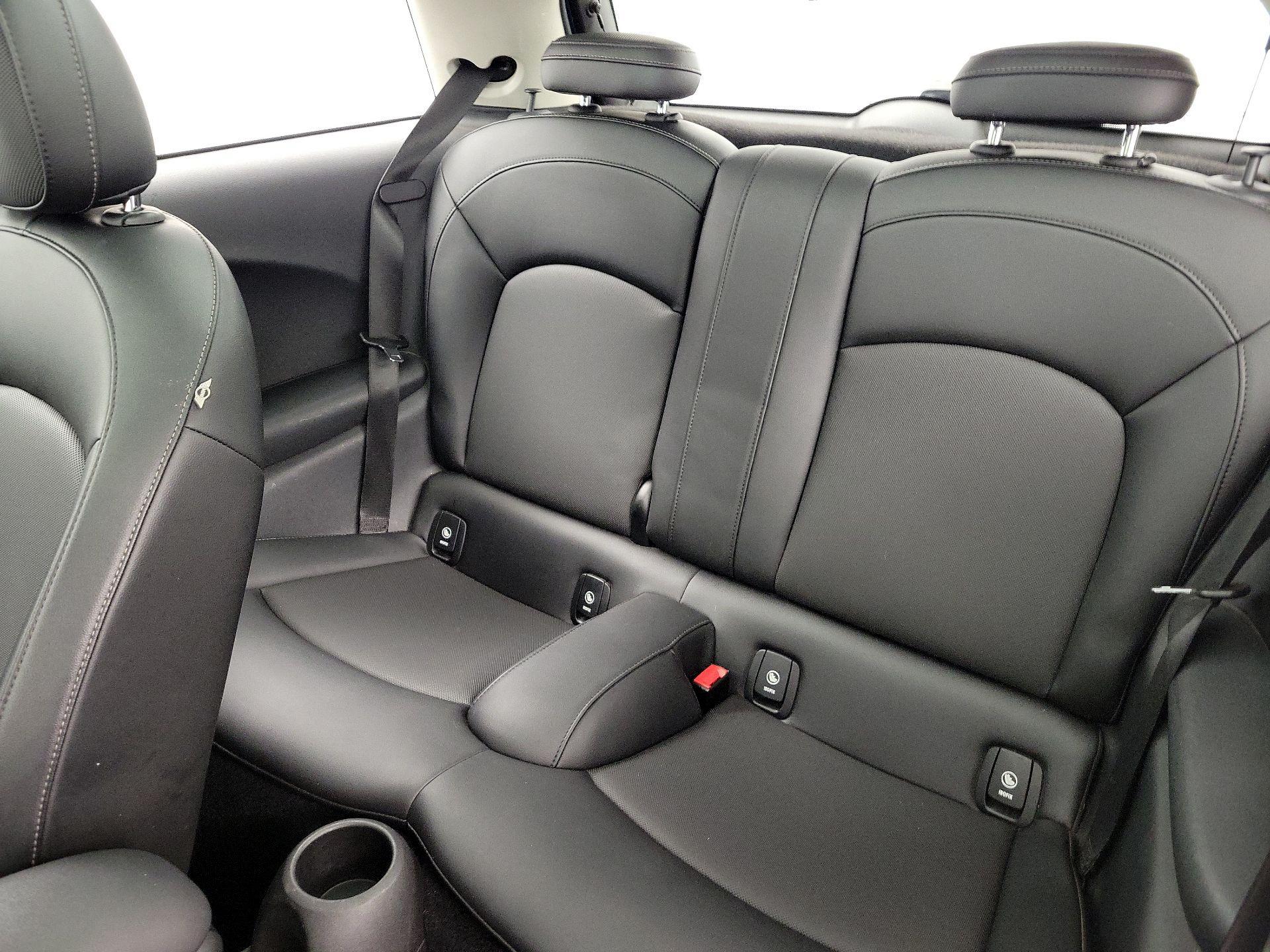 Thumbnail: 2015 MINI Cooper Hardtop - 20