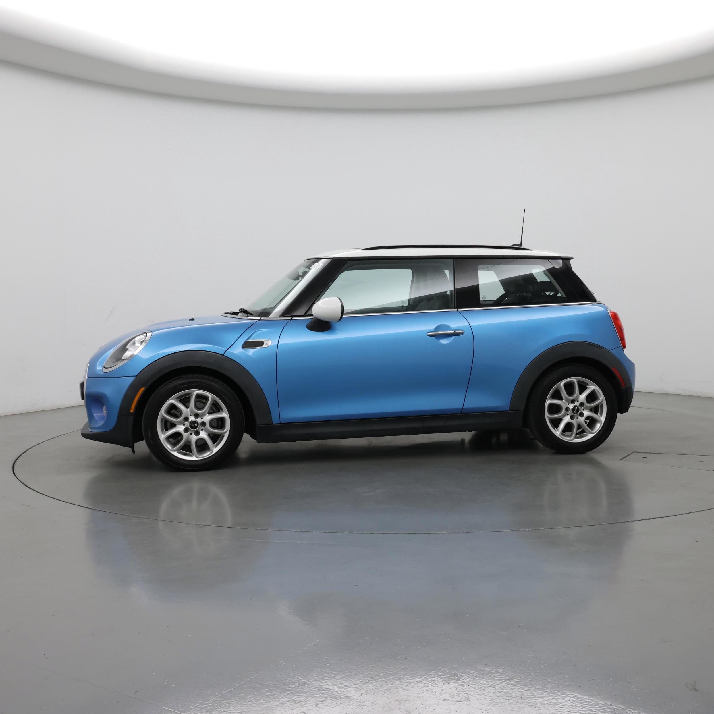 Thumbnail: 2015 MINI Cooper Hardtop - 3