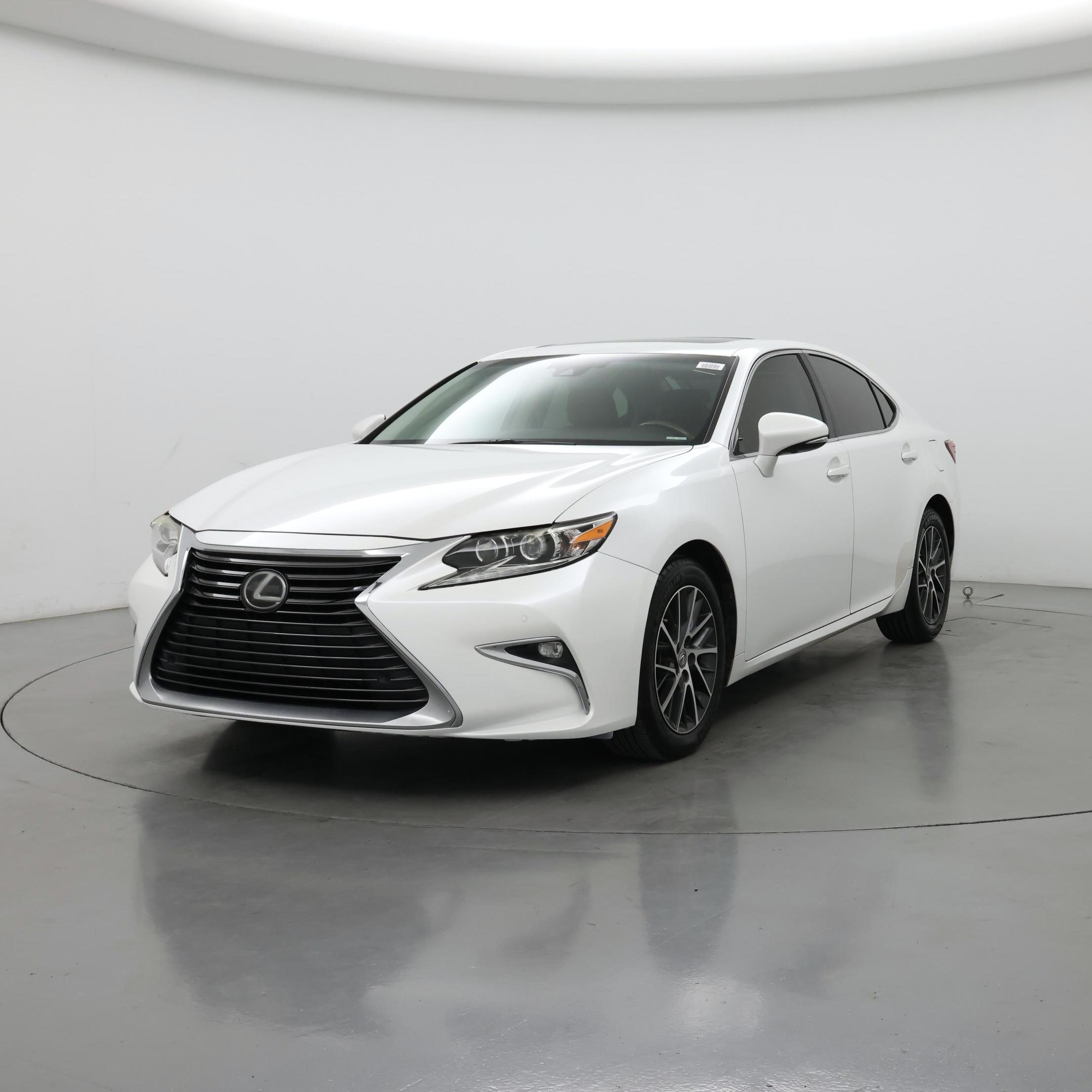 Thumbnail: 2016 Lexus ES - 4