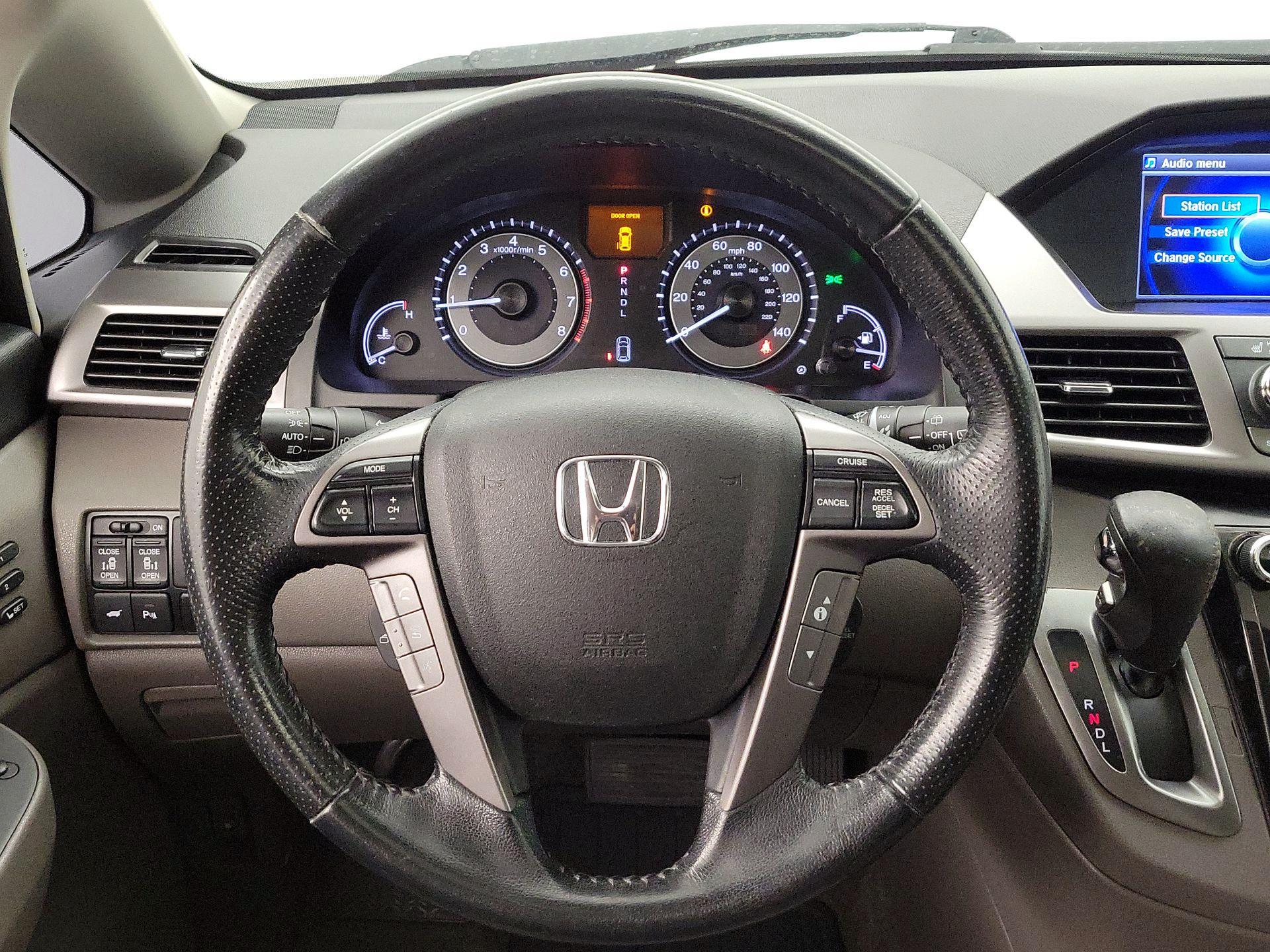 Thumbnail: 2015 Honda Odyssey - 10