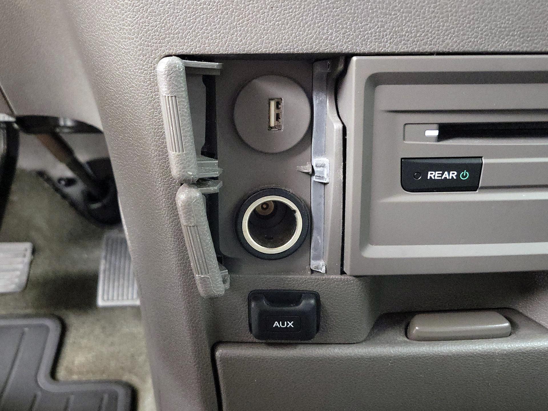 Thumbnail: 2015 Honda Odyssey - 18