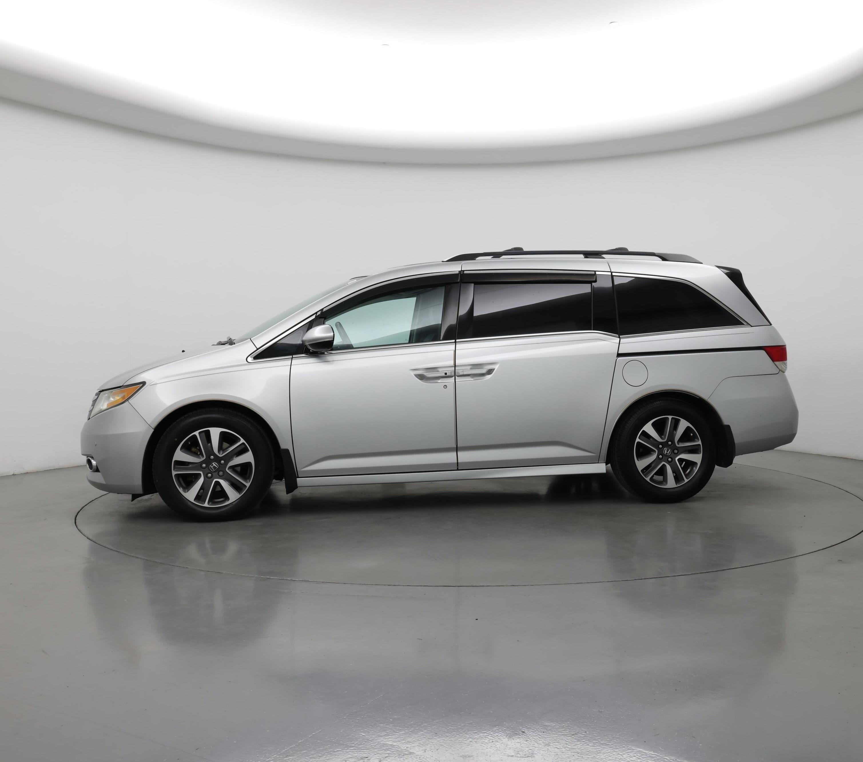 Thumbnail: 2015 Honda Odyssey - 3