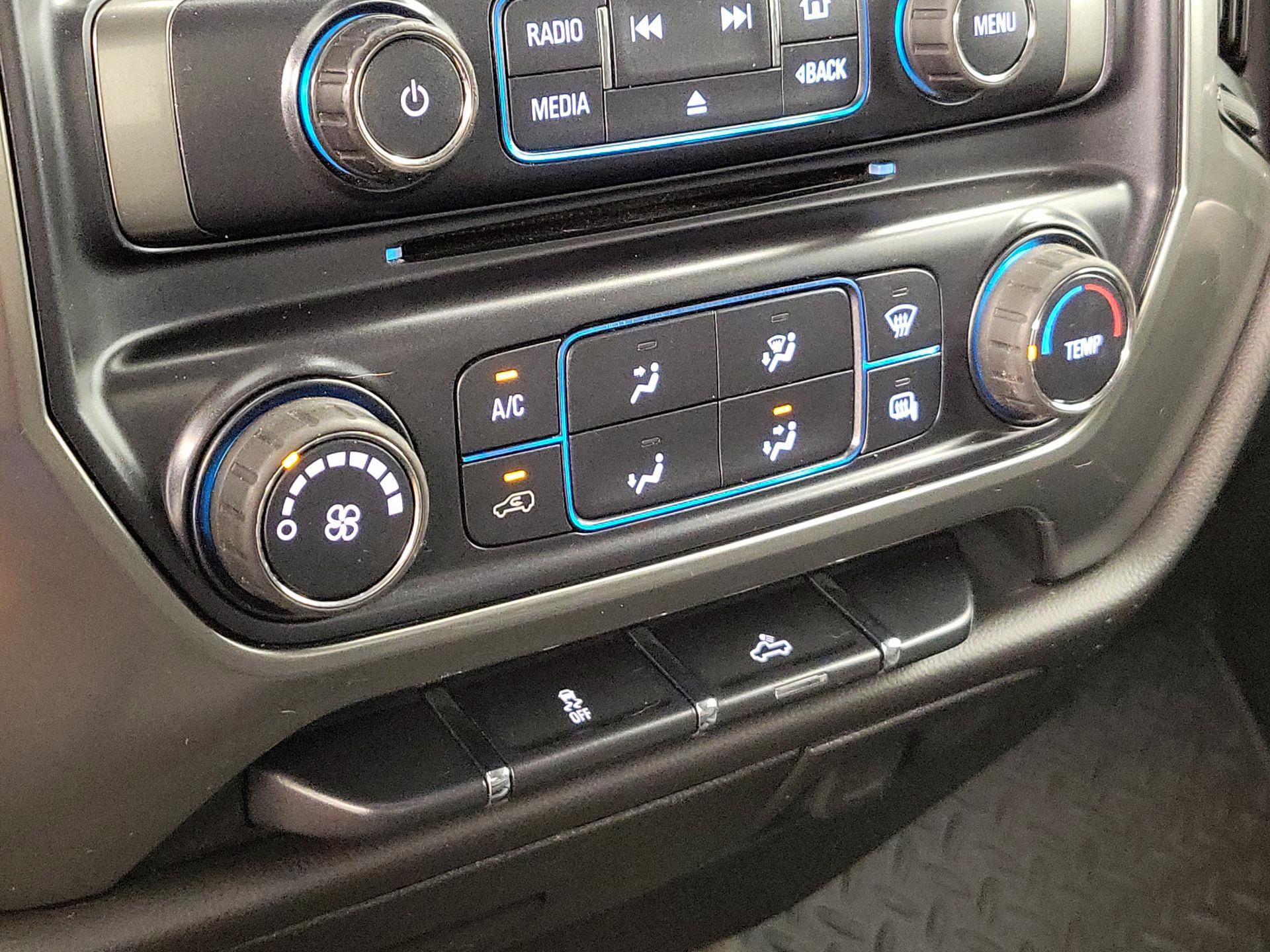 Thumbnail: 2018 Chevrolet Silverado 1500 - 16