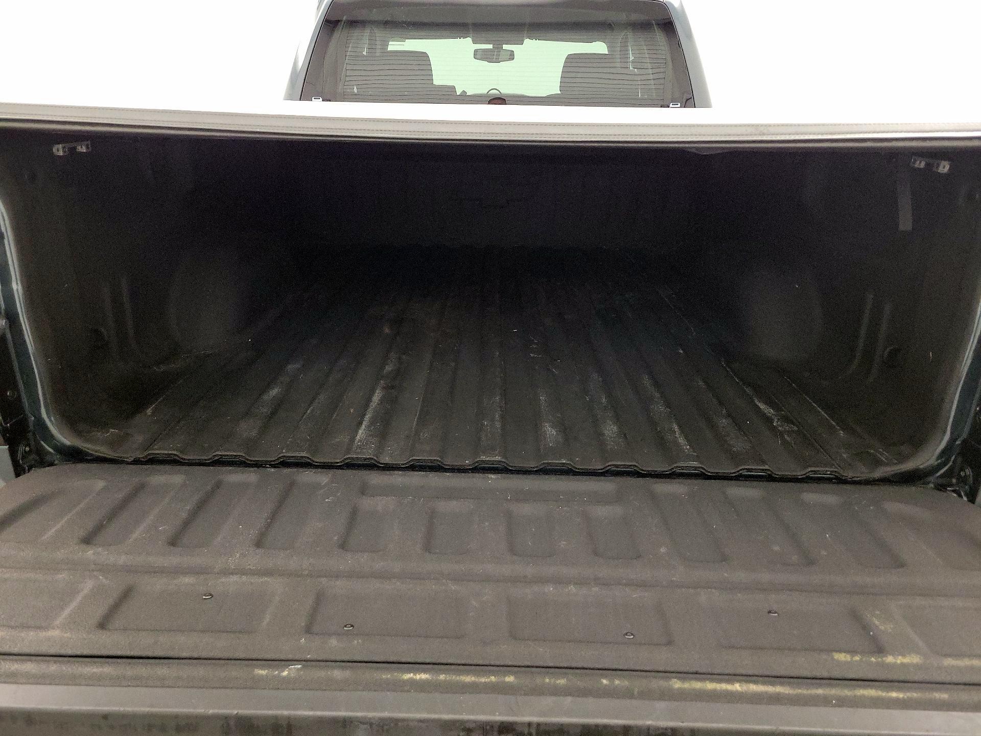 Thumbnail: 2018 Chevrolet Silverado 1500 - 20