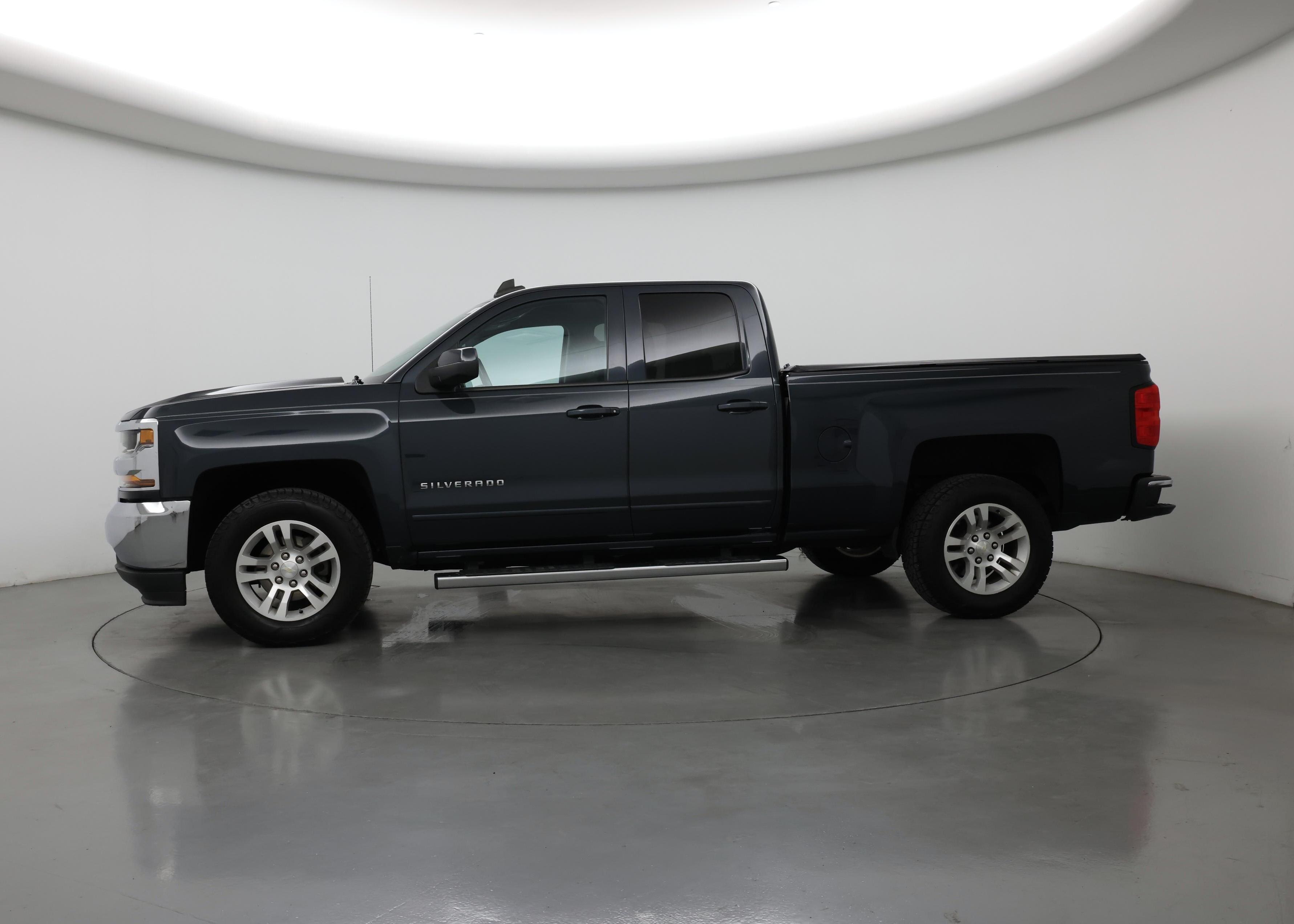 Thumbnail: 2018 Chevrolet Silverado 1500 - 3
