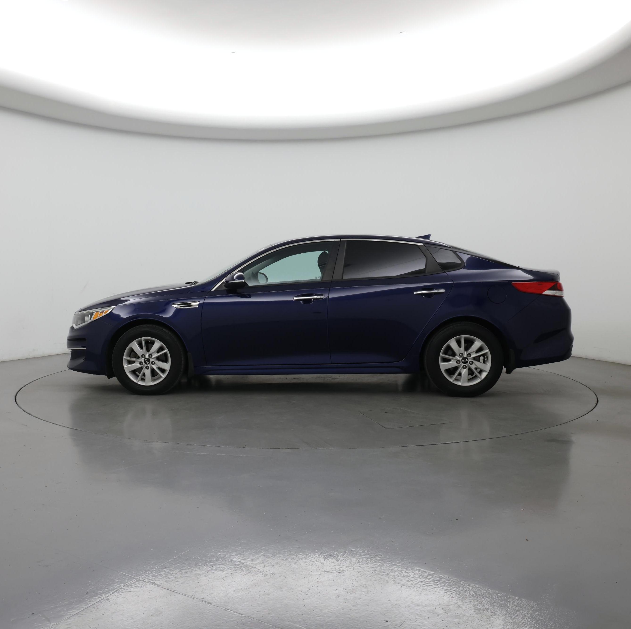 Thumbnail: 2017 Kia Optima - 3