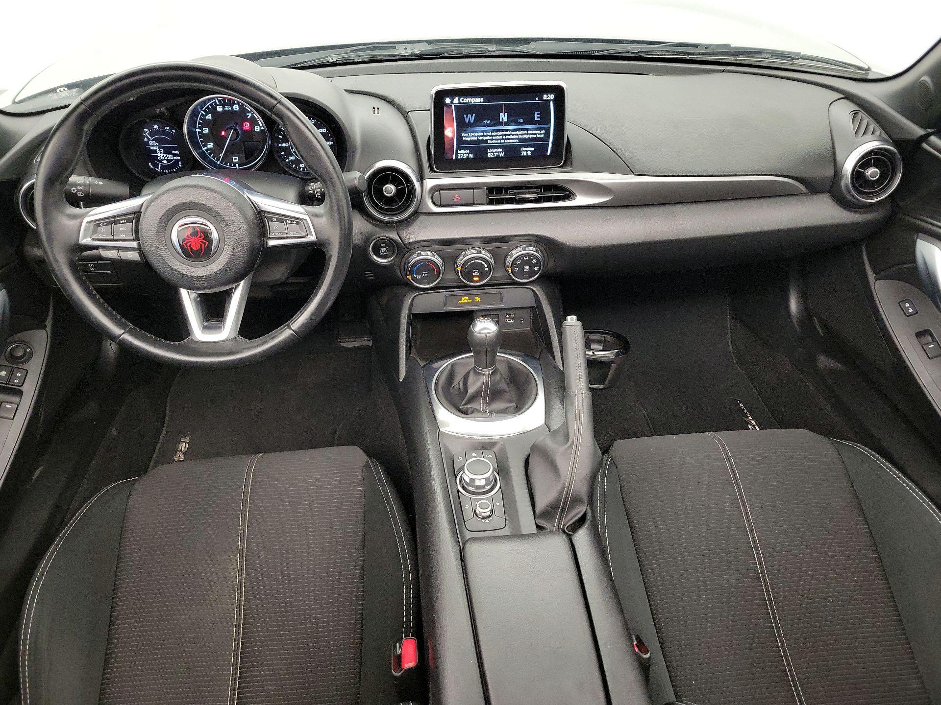 Thumbnail: 2017 Fiat 124 Spider - 9