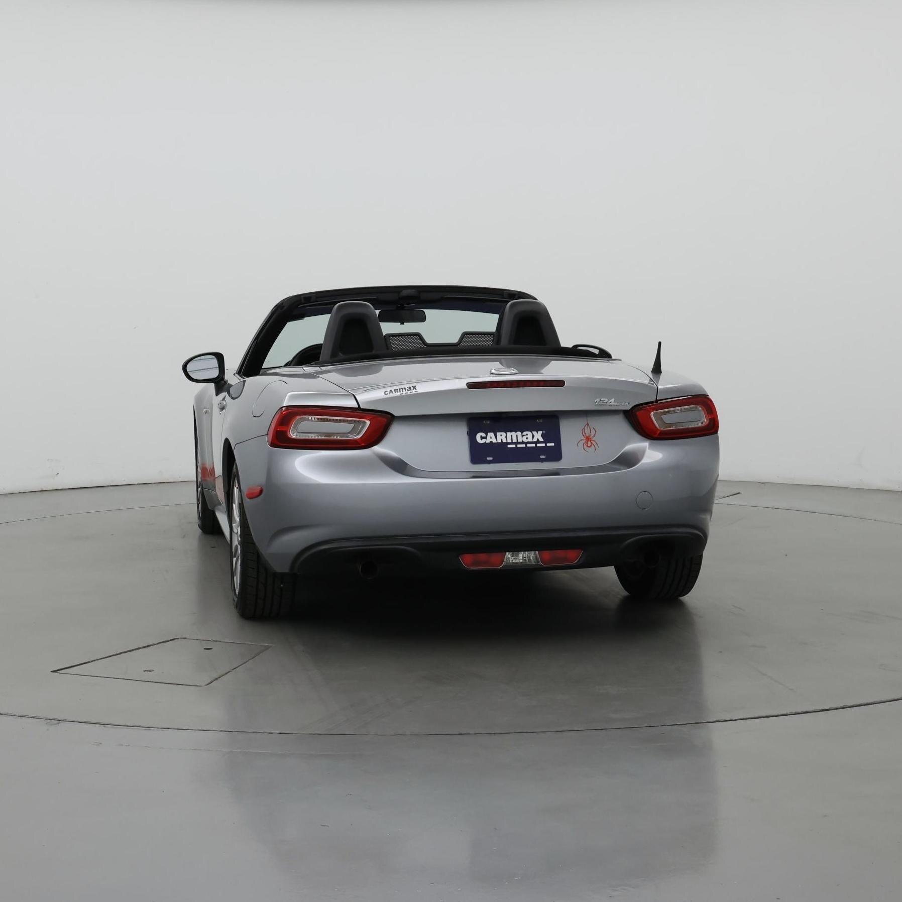 Thumbnail: 2017 Fiat 124 Spider - 6