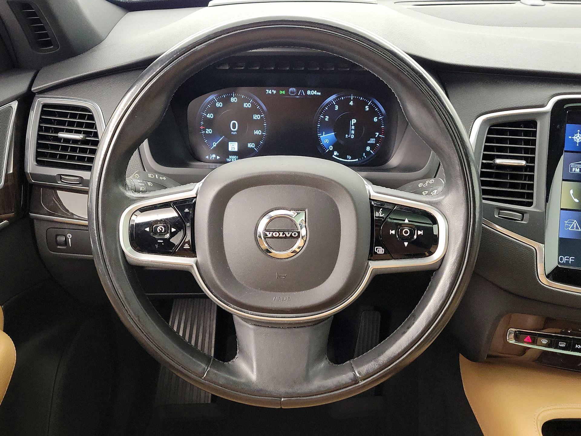 Thumbnail: 2019 Volvo XC90 - 10