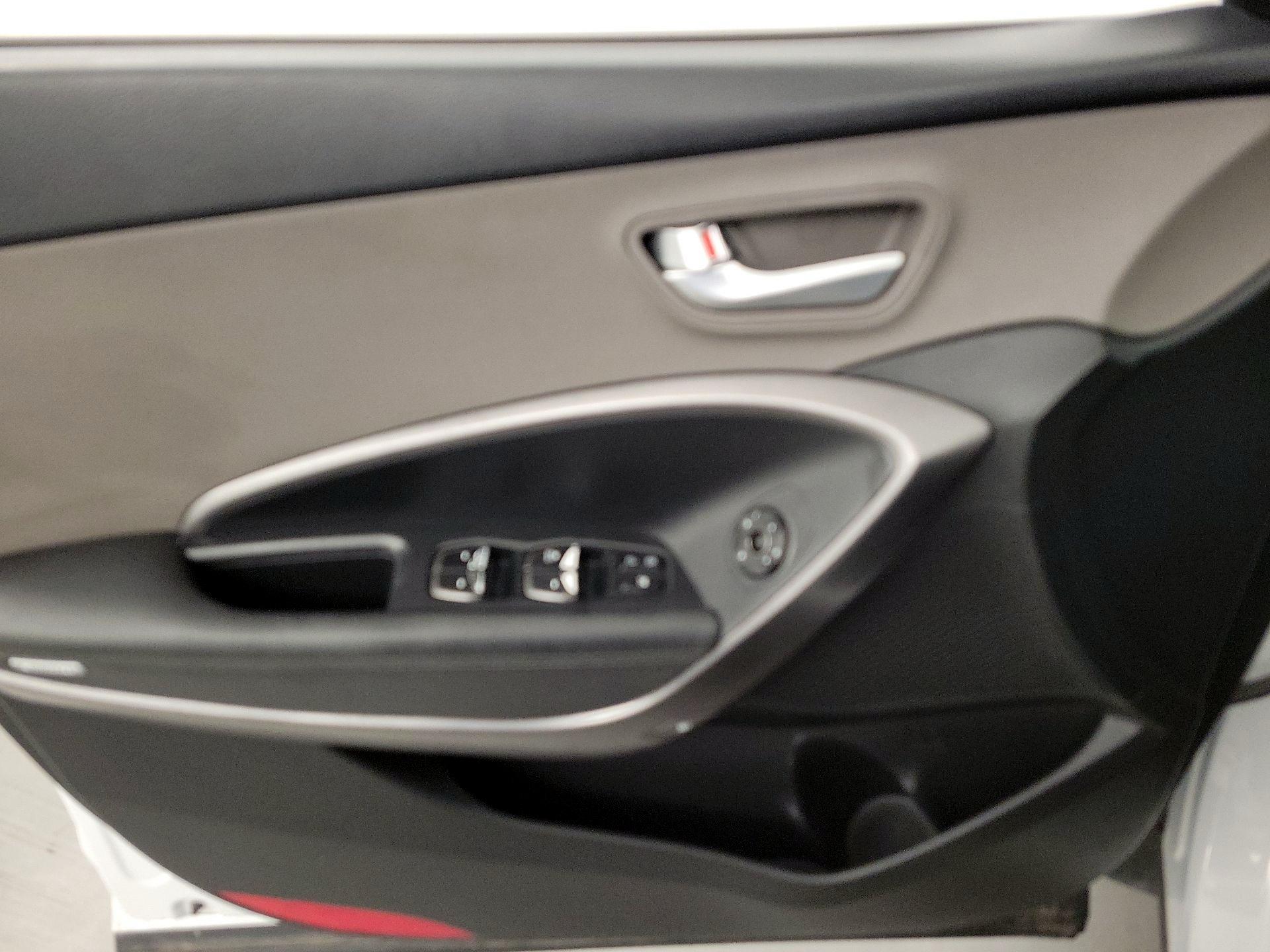 Thumbnail: 2018 Hyundai Santa Fe - 12