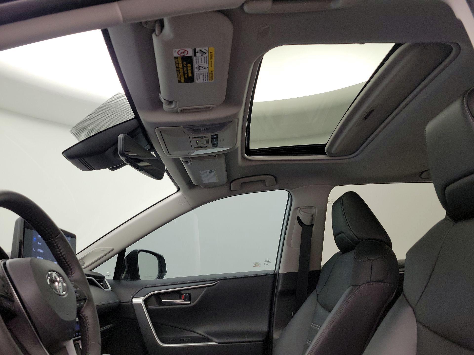 Thumbnail: 2024 Toyota RAV4 - 19