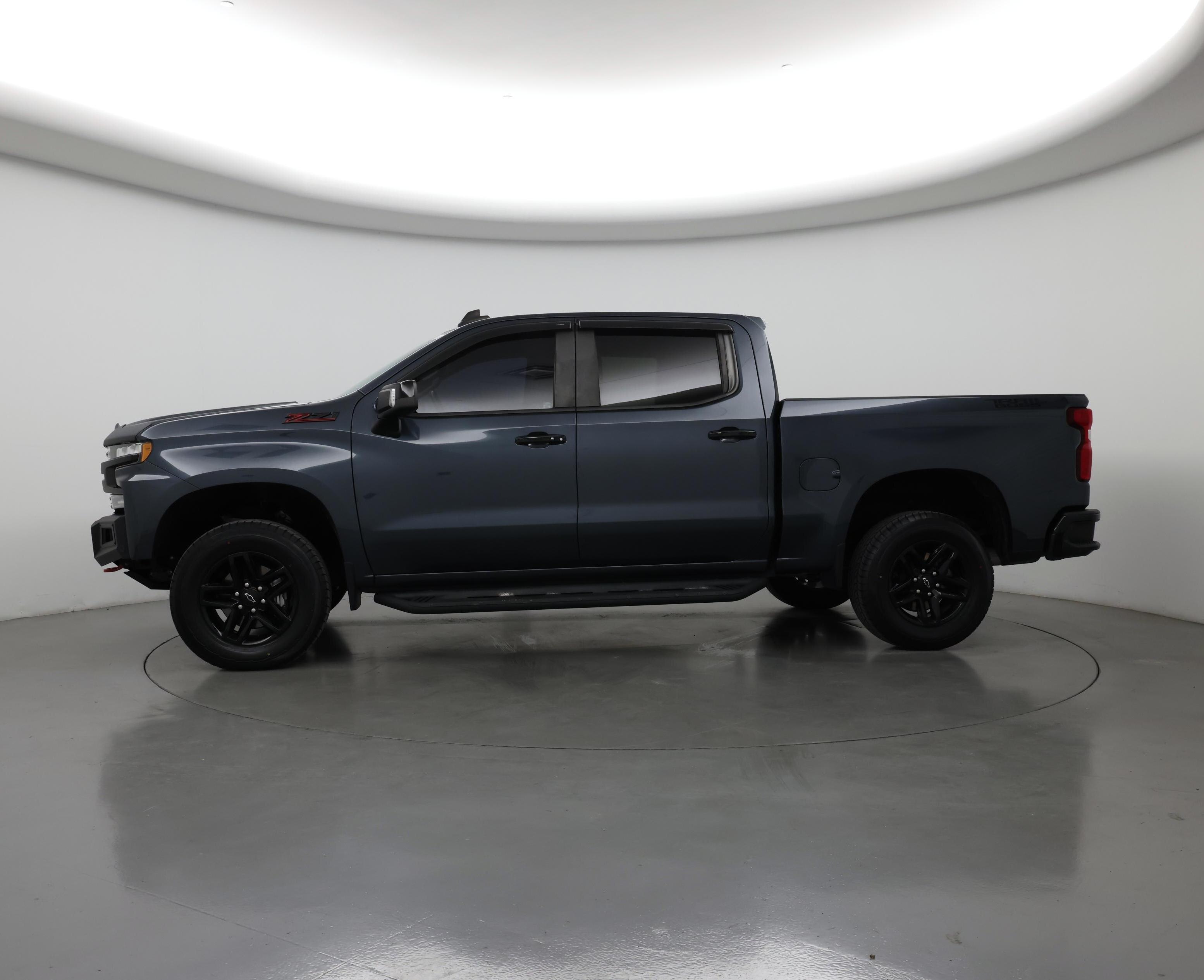Thumbnail: 2020 Chevrolet Silverado 1500 - 3