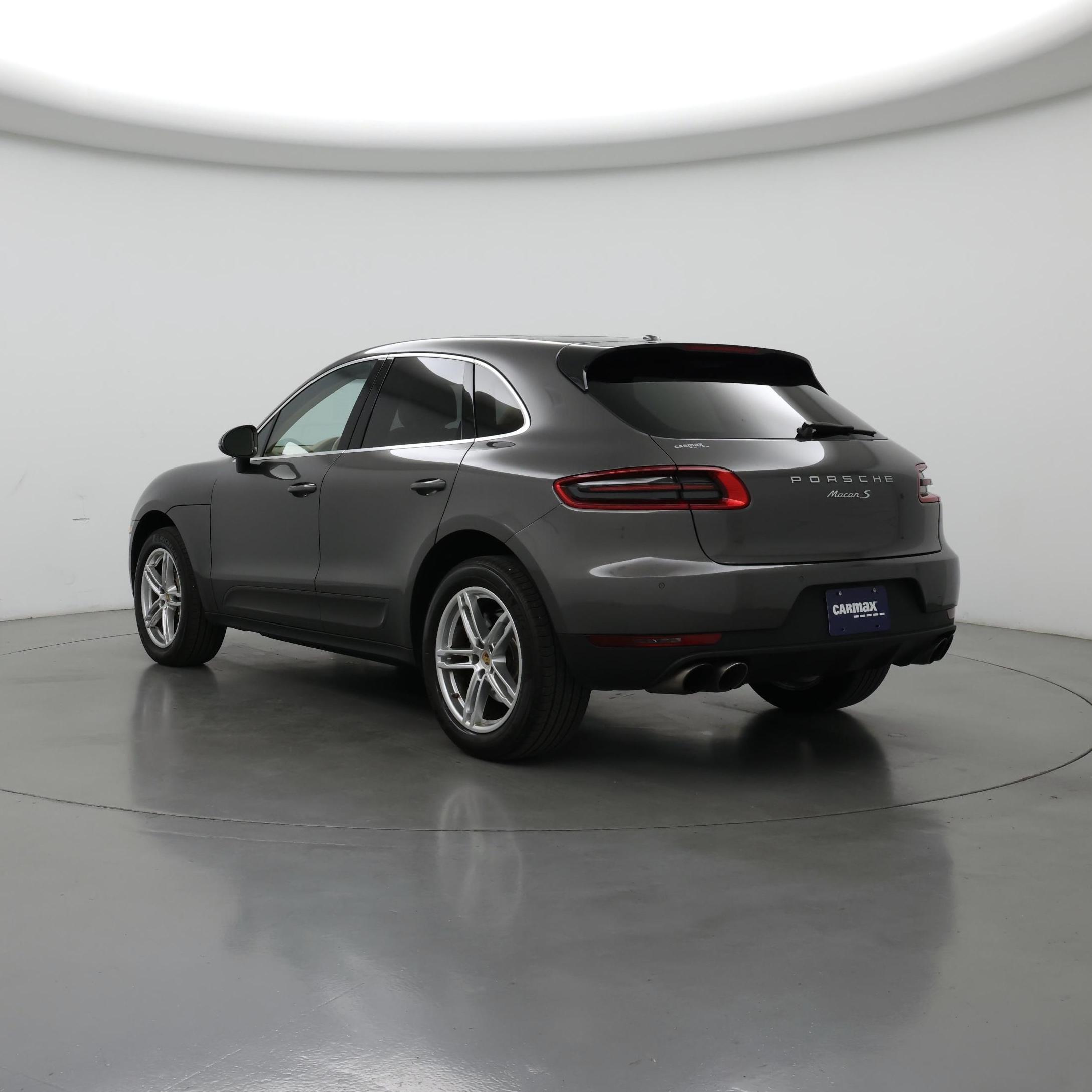 Thumbnail: 2016 Porsche Macan - 2