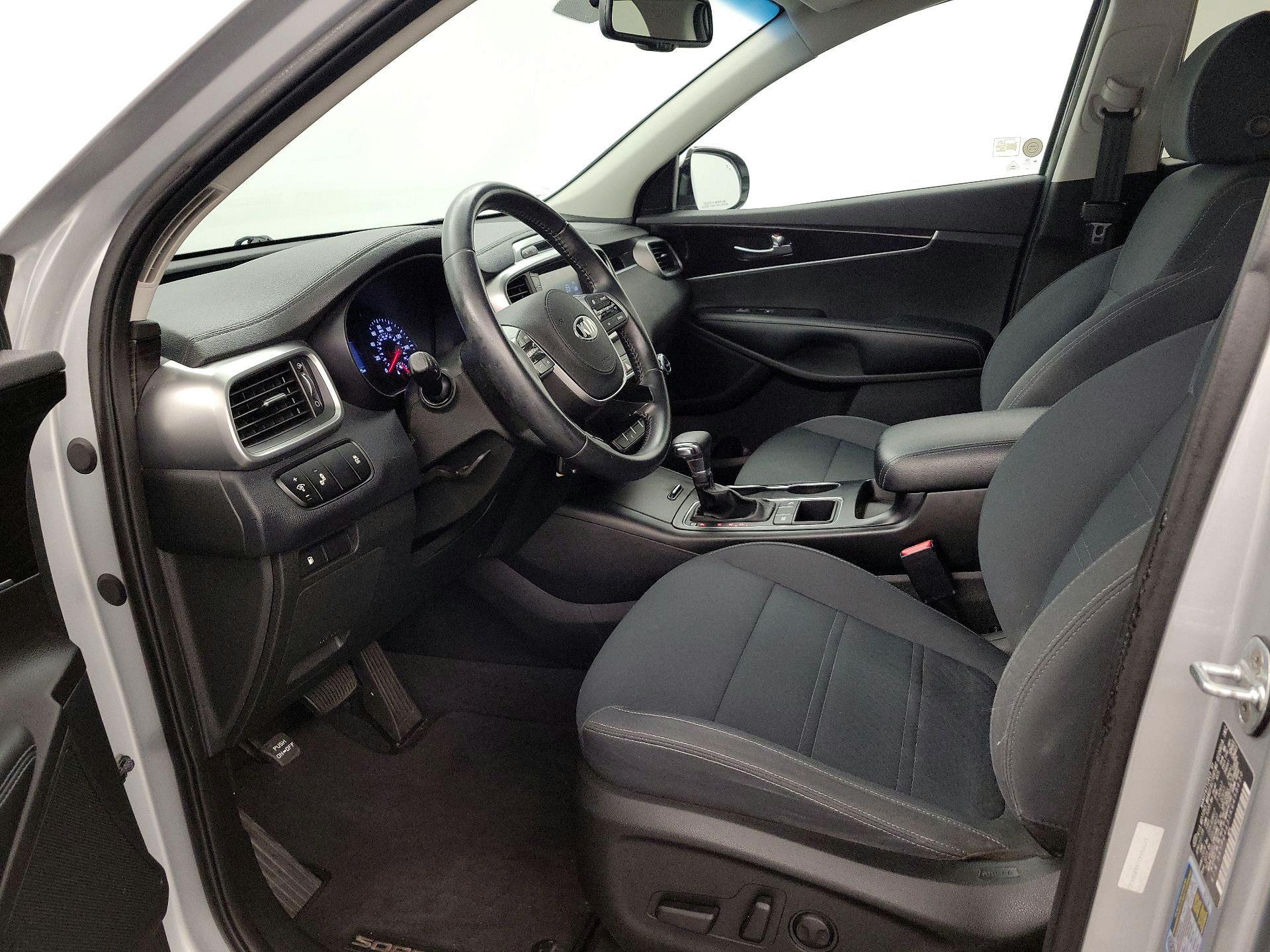 Thumbnail: 2019 Kia Sorento - 11