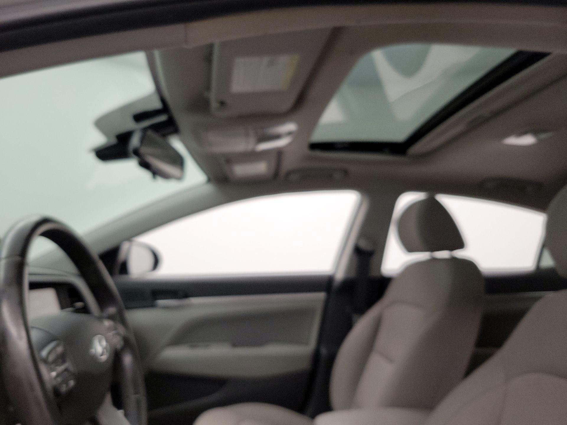 Thumbnail: 2020 Hyundai Elantra - 19
