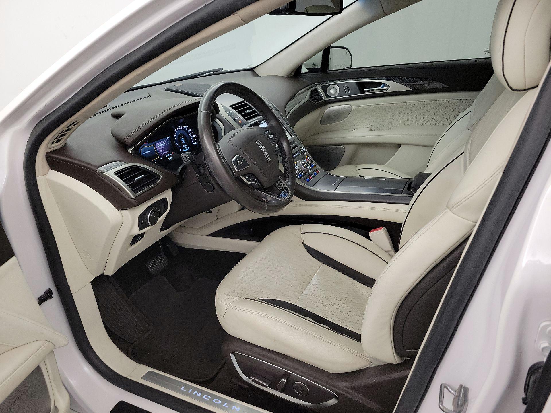 Thumbnail: 2017 Lincoln MKZ - 11