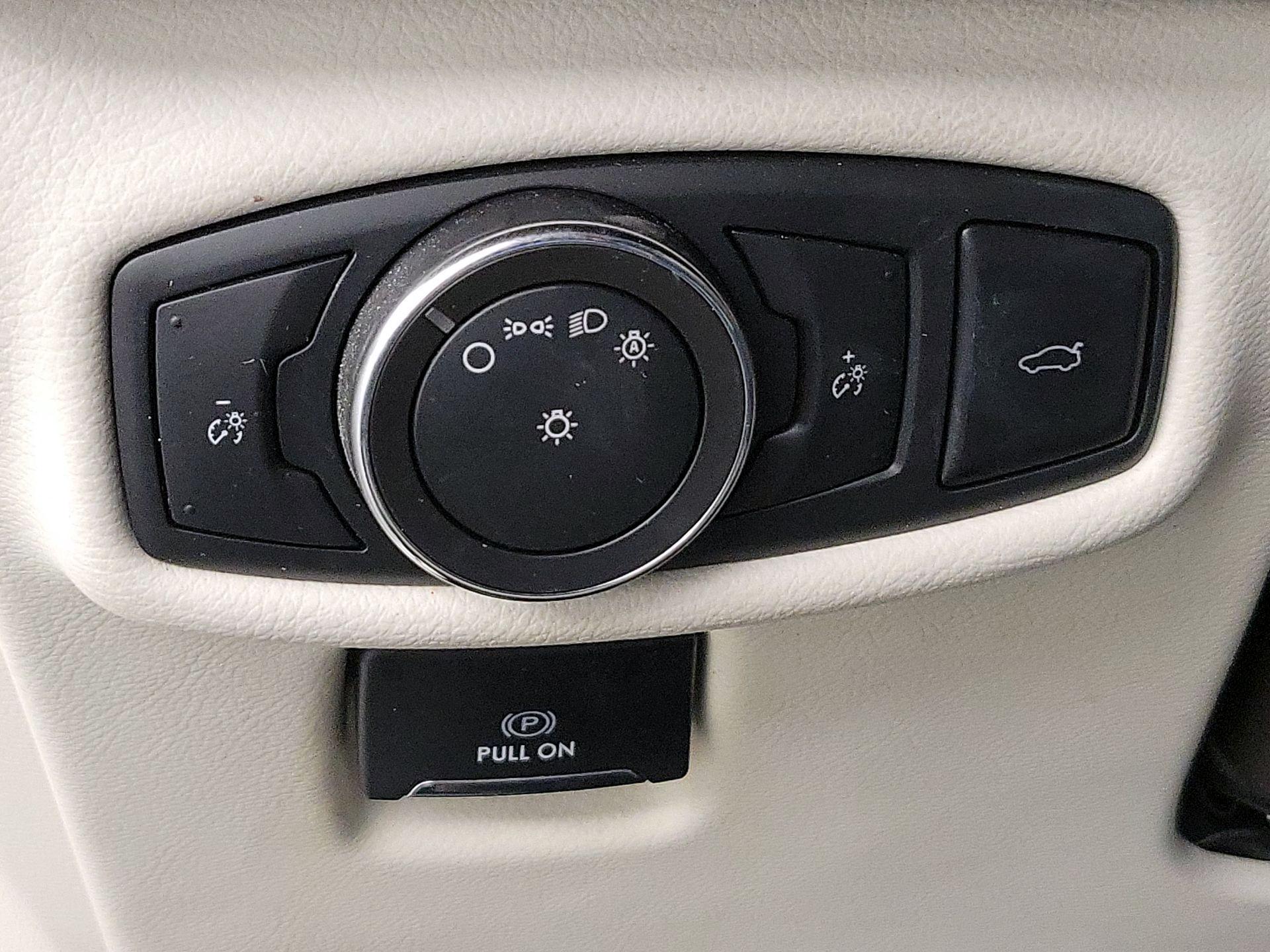 Thumbnail: 2017 Lincoln MKZ - 13