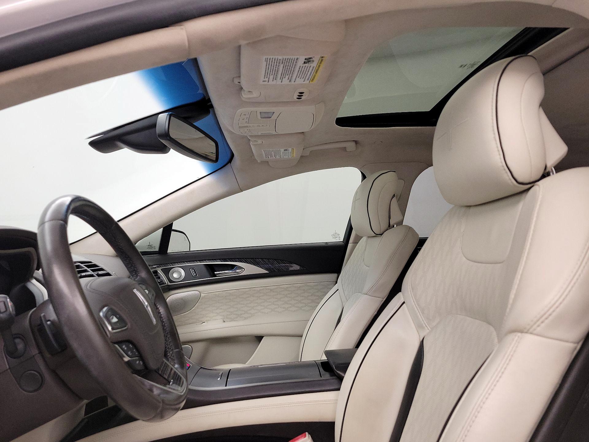 Thumbnail: 2017 Lincoln MKZ - 20