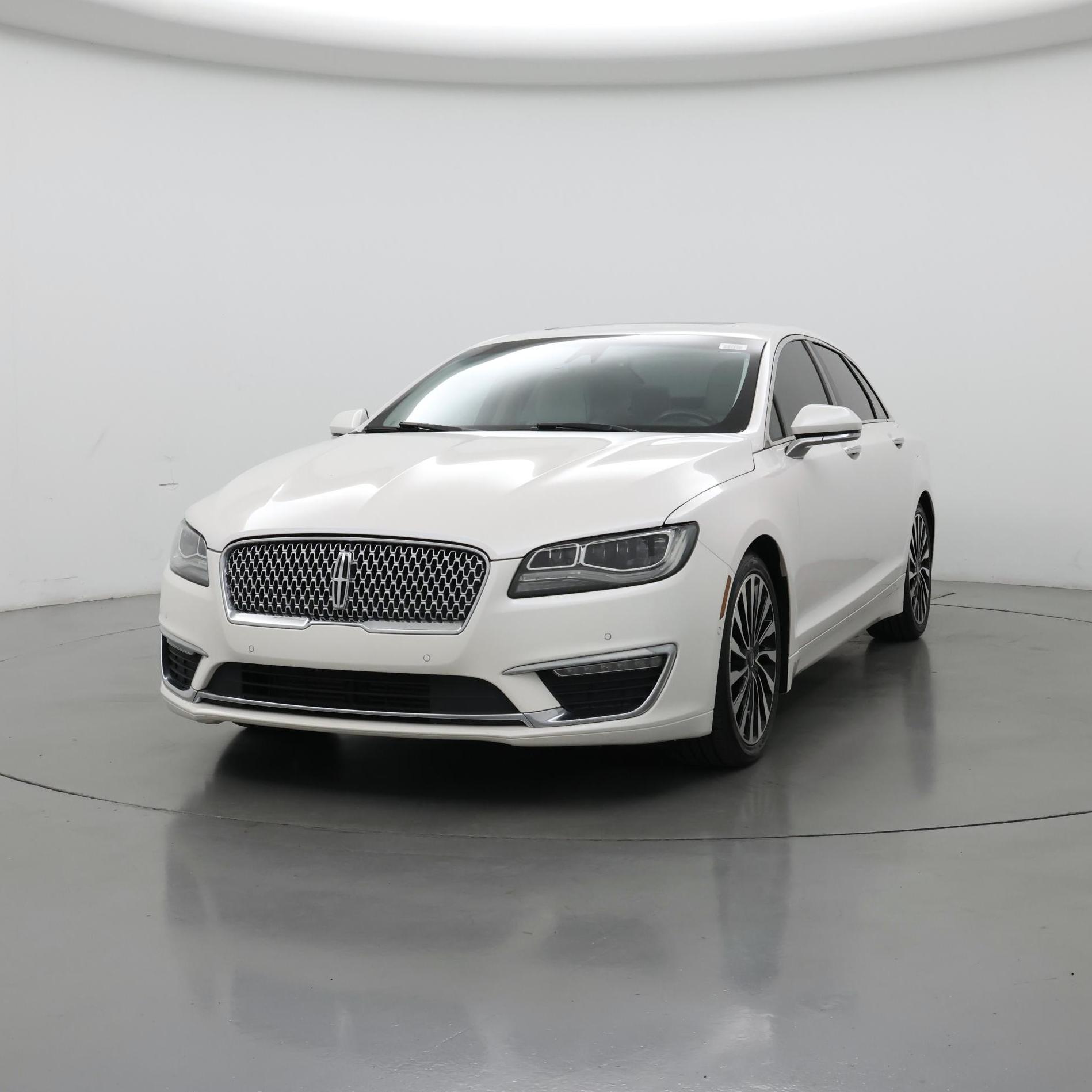 Thumbnail: 2017 Lincoln MKZ - 4