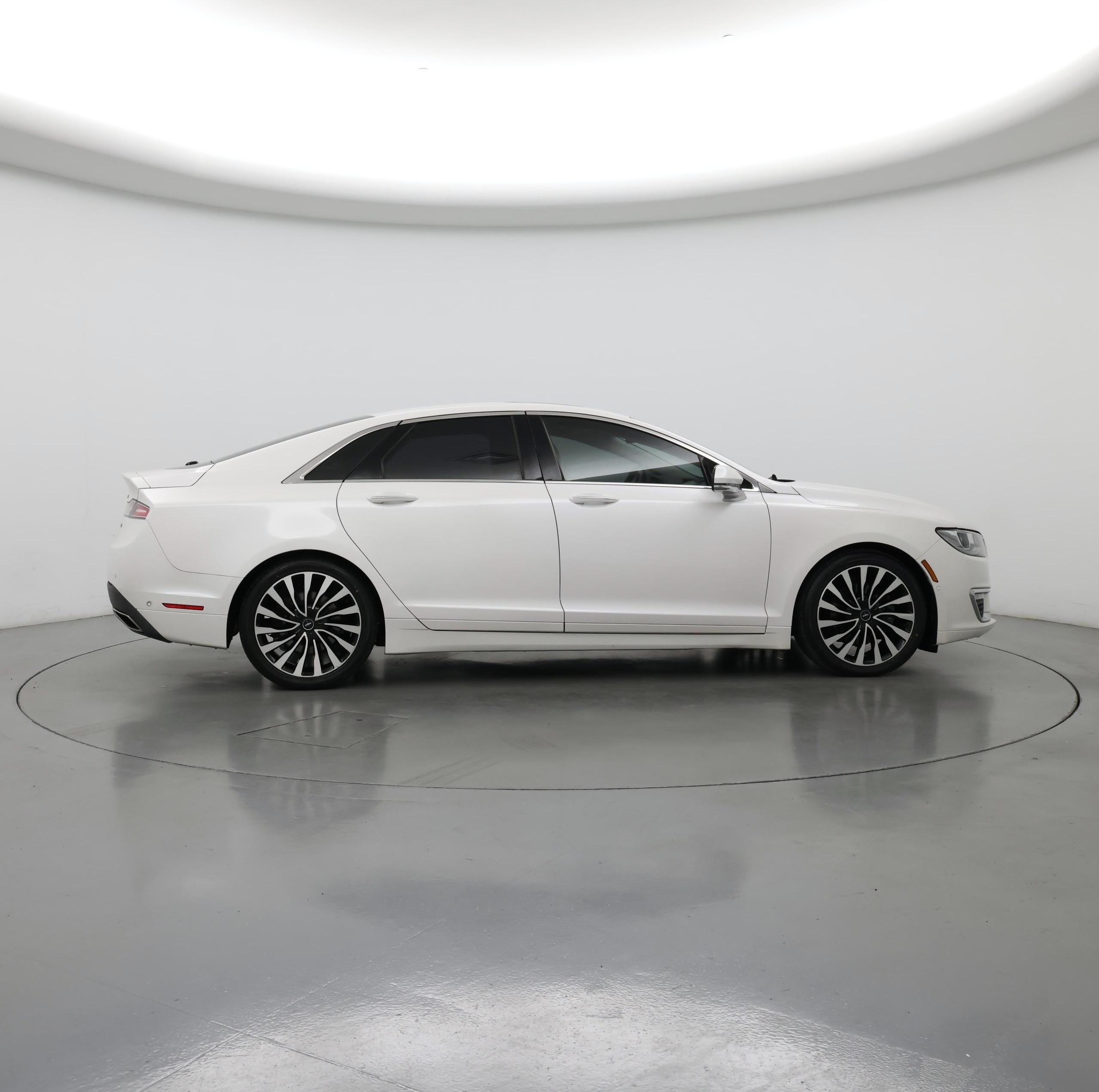 Thumbnail: 2017 Lincoln MKZ - 7