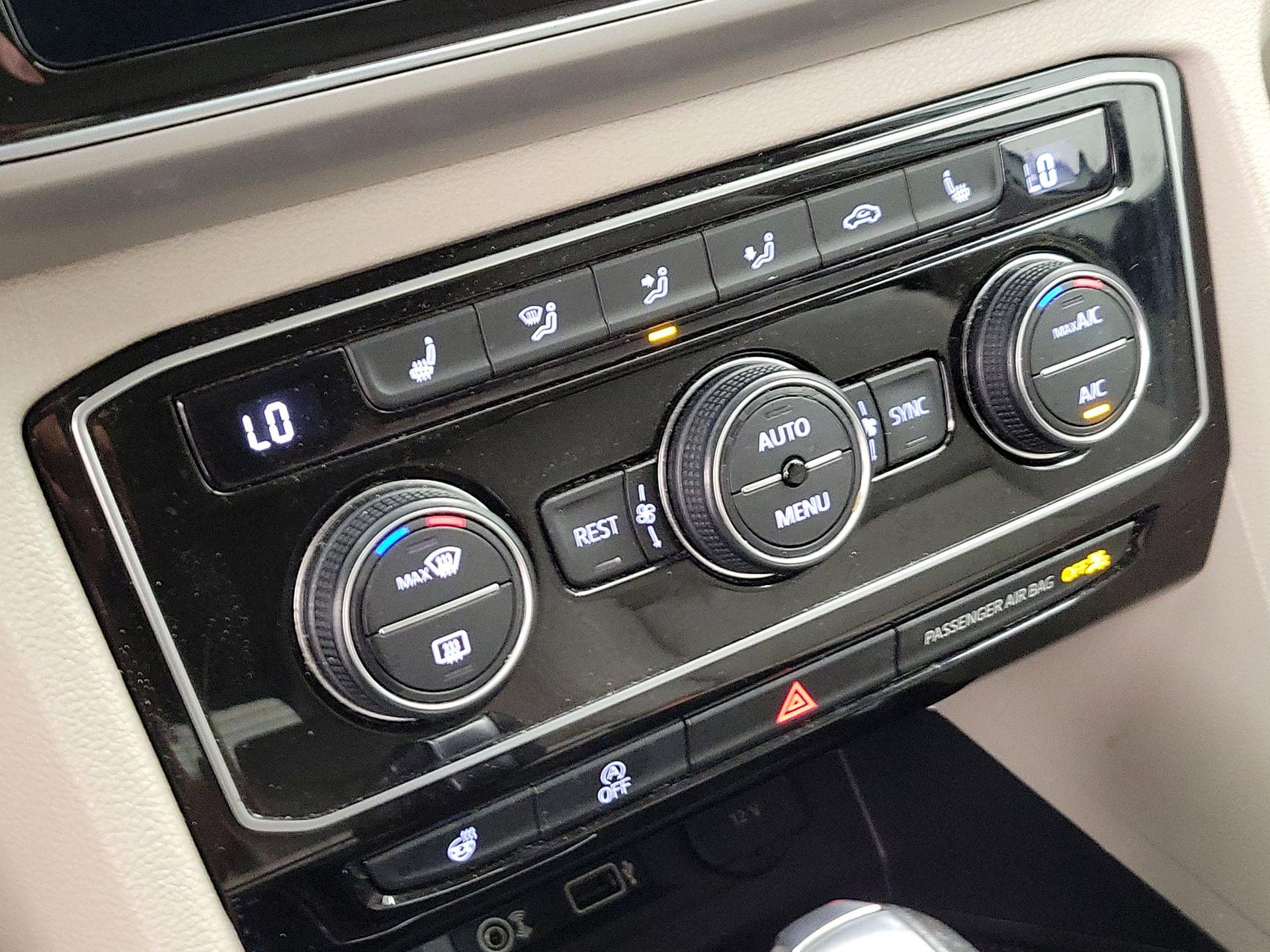 Thumbnail: 2019 Volkswagen Atlas - 16