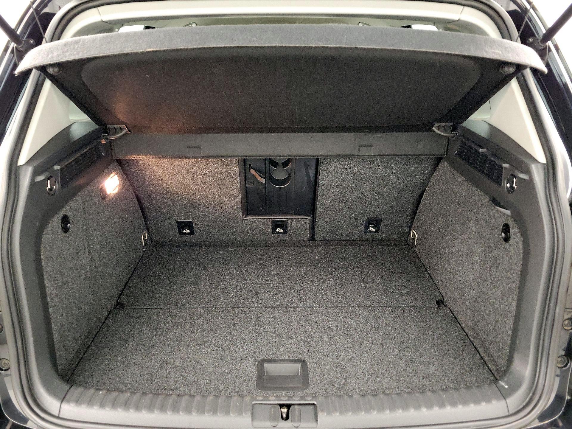 Thumbnail: 2017 Volkswagen Tiguan - 20