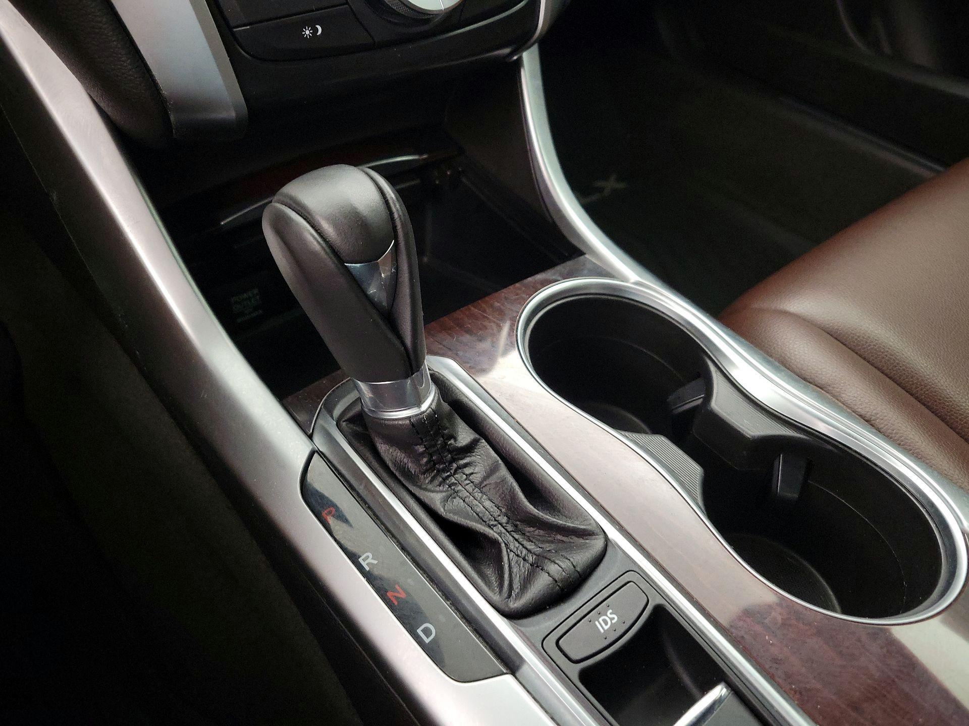 Thumbnail: 2015 Acura TLX - 17