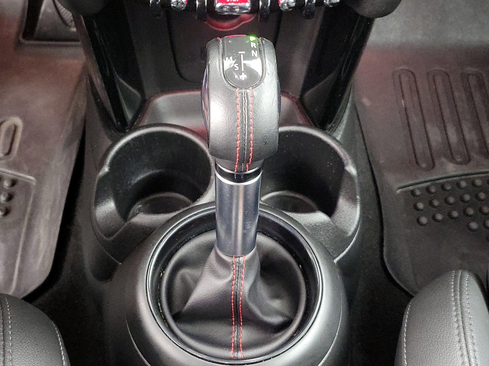 Thumbnail: 2019 MINI Cooper Hardtop - 17