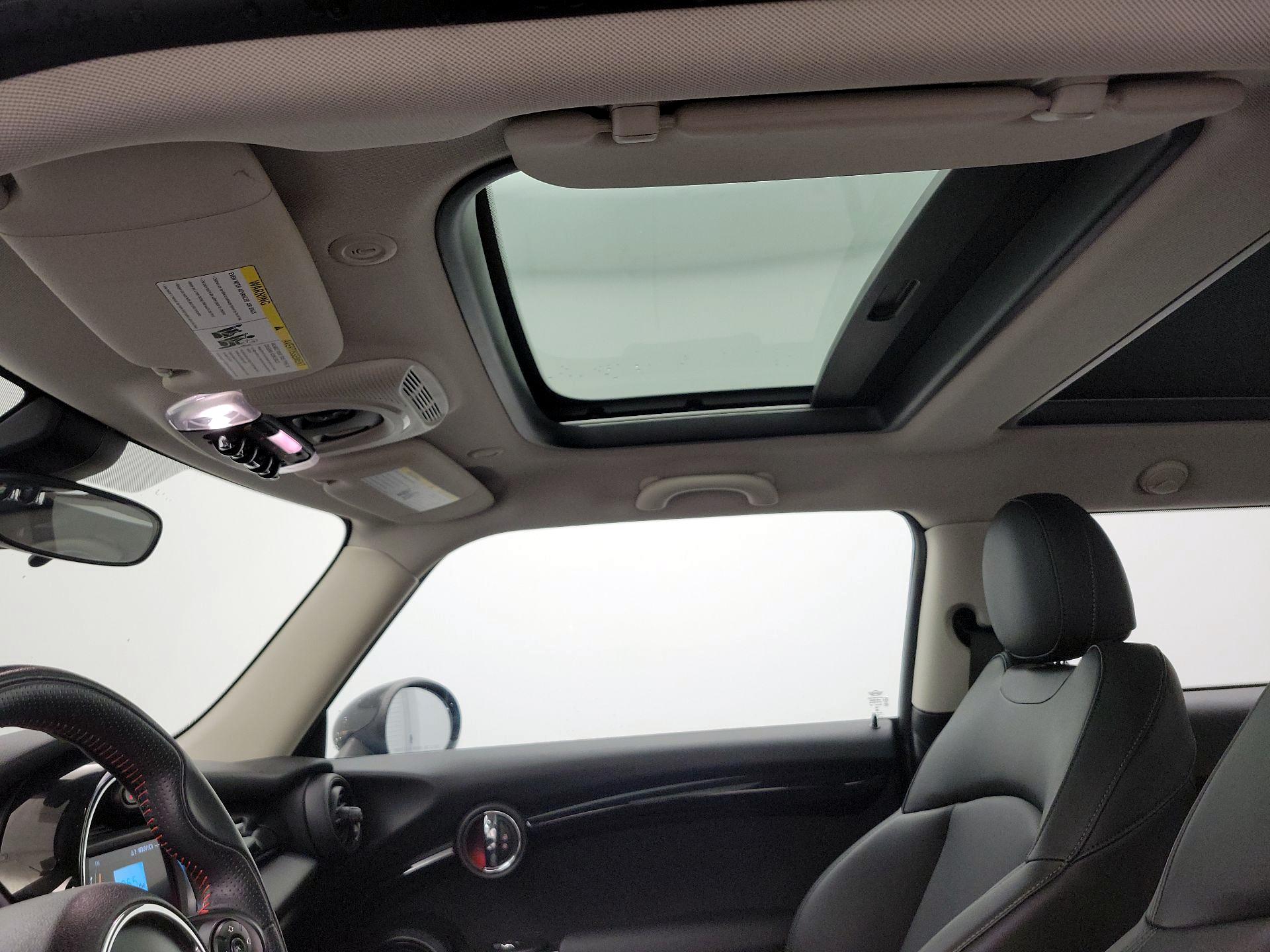 Thumbnail: 2019 MINI Cooper Hardtop - 19