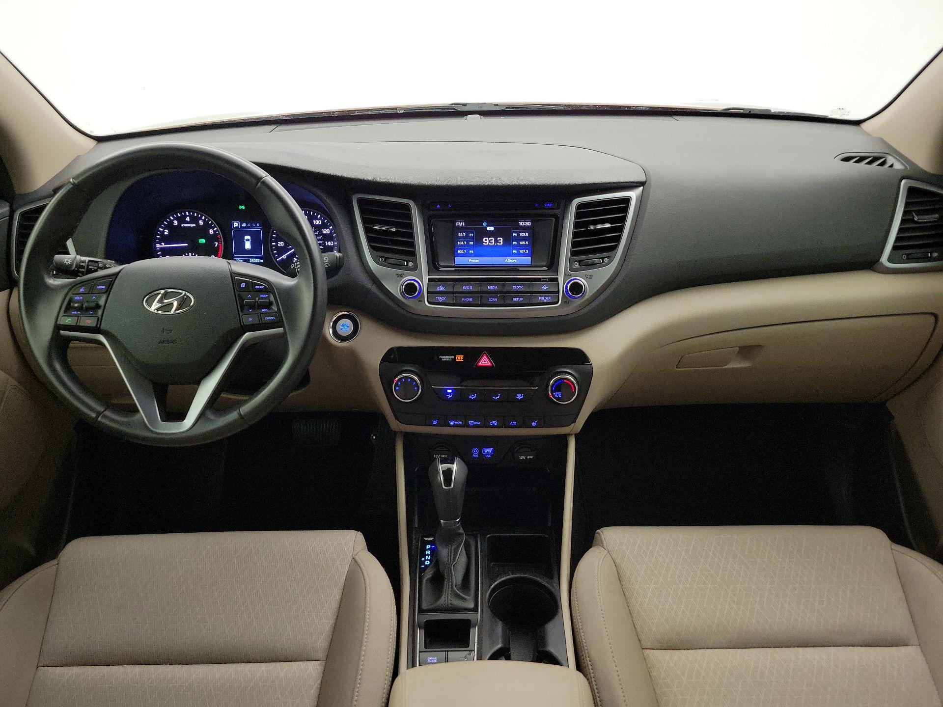 Thumbnail: 2016 Hyundai Tucson - 9