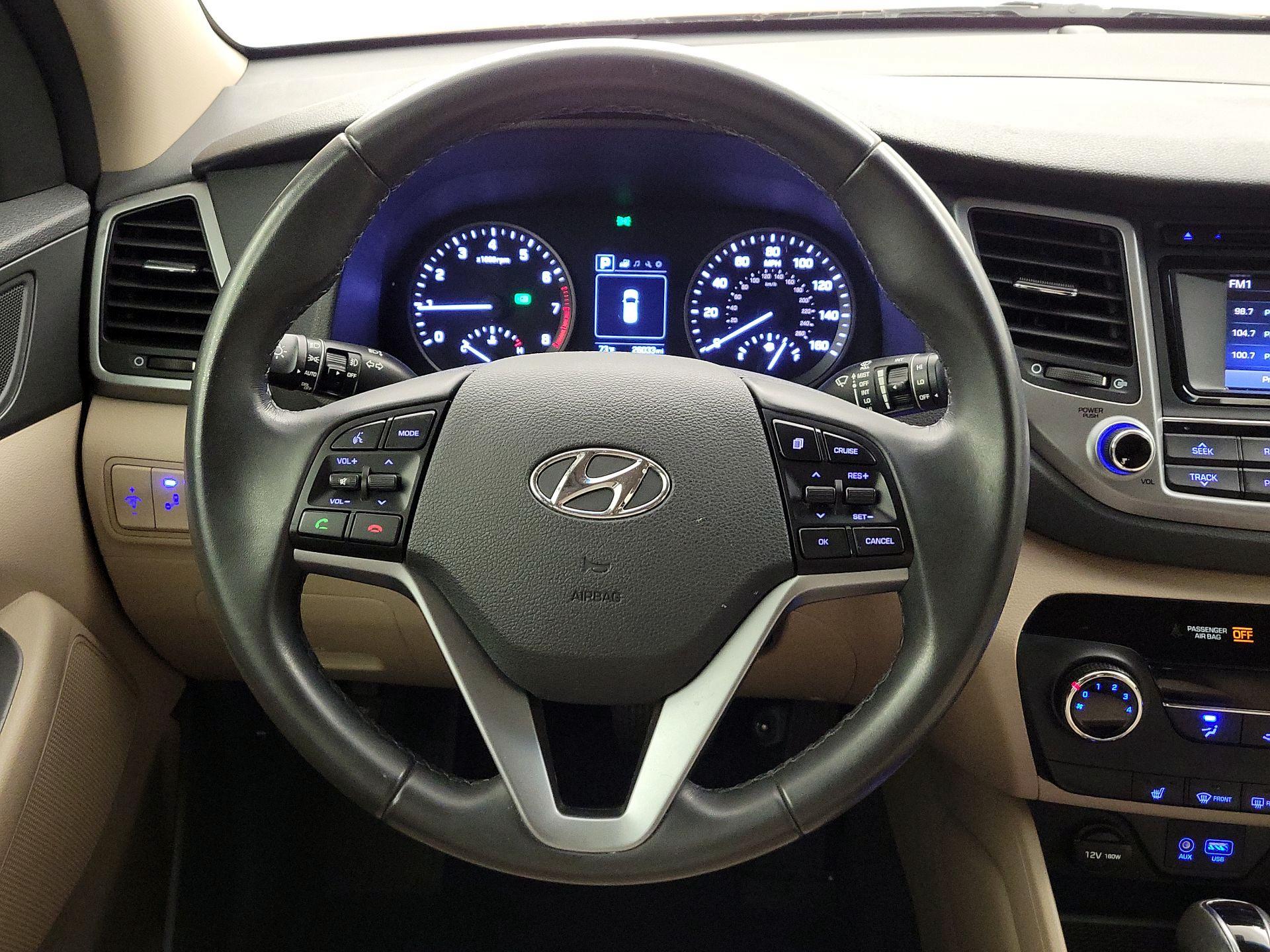 Thumbnail: 2016 Hyundai Tucson - 10