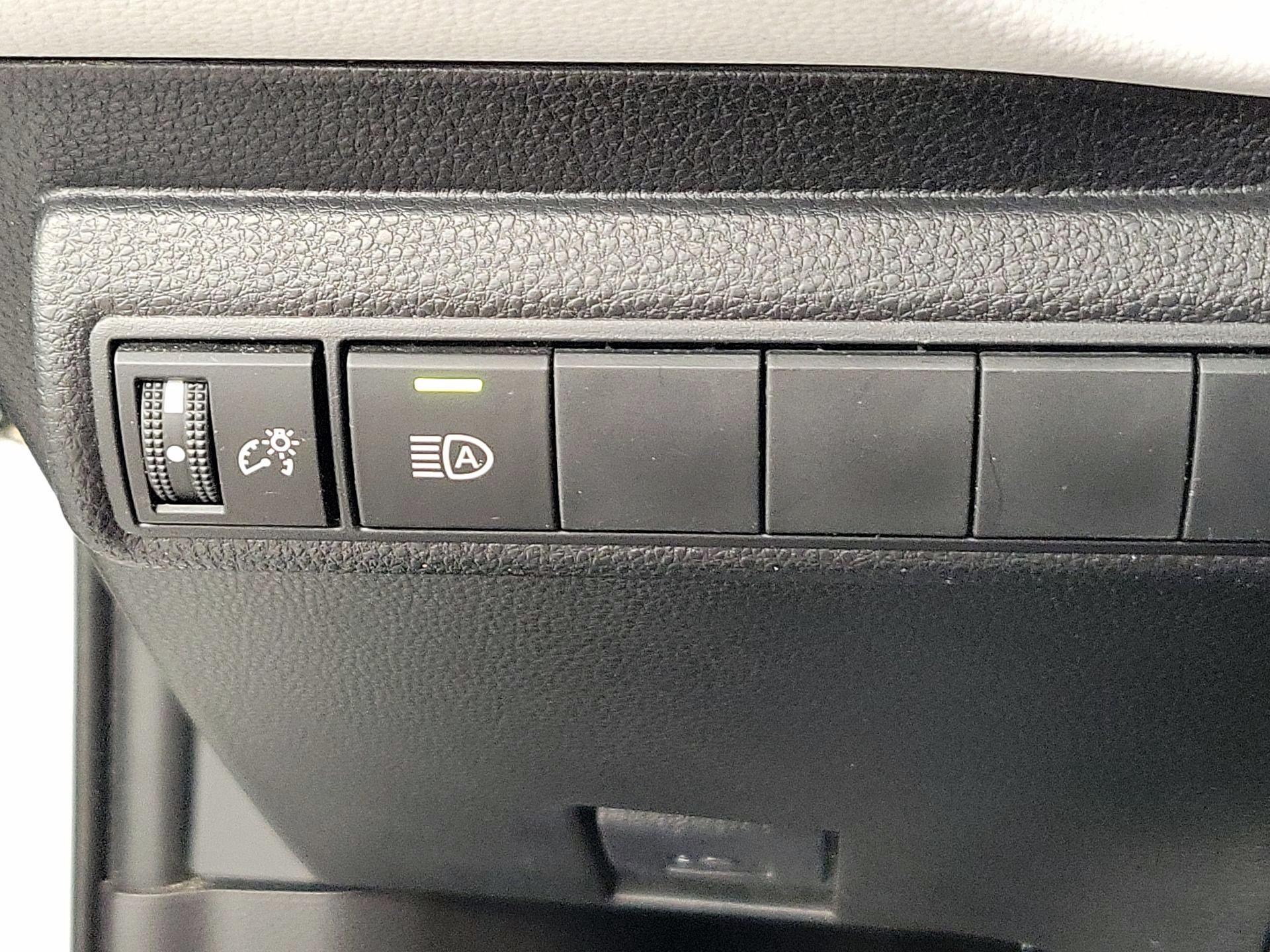 Thumbnail: 2022 Toyota Corolla - 13