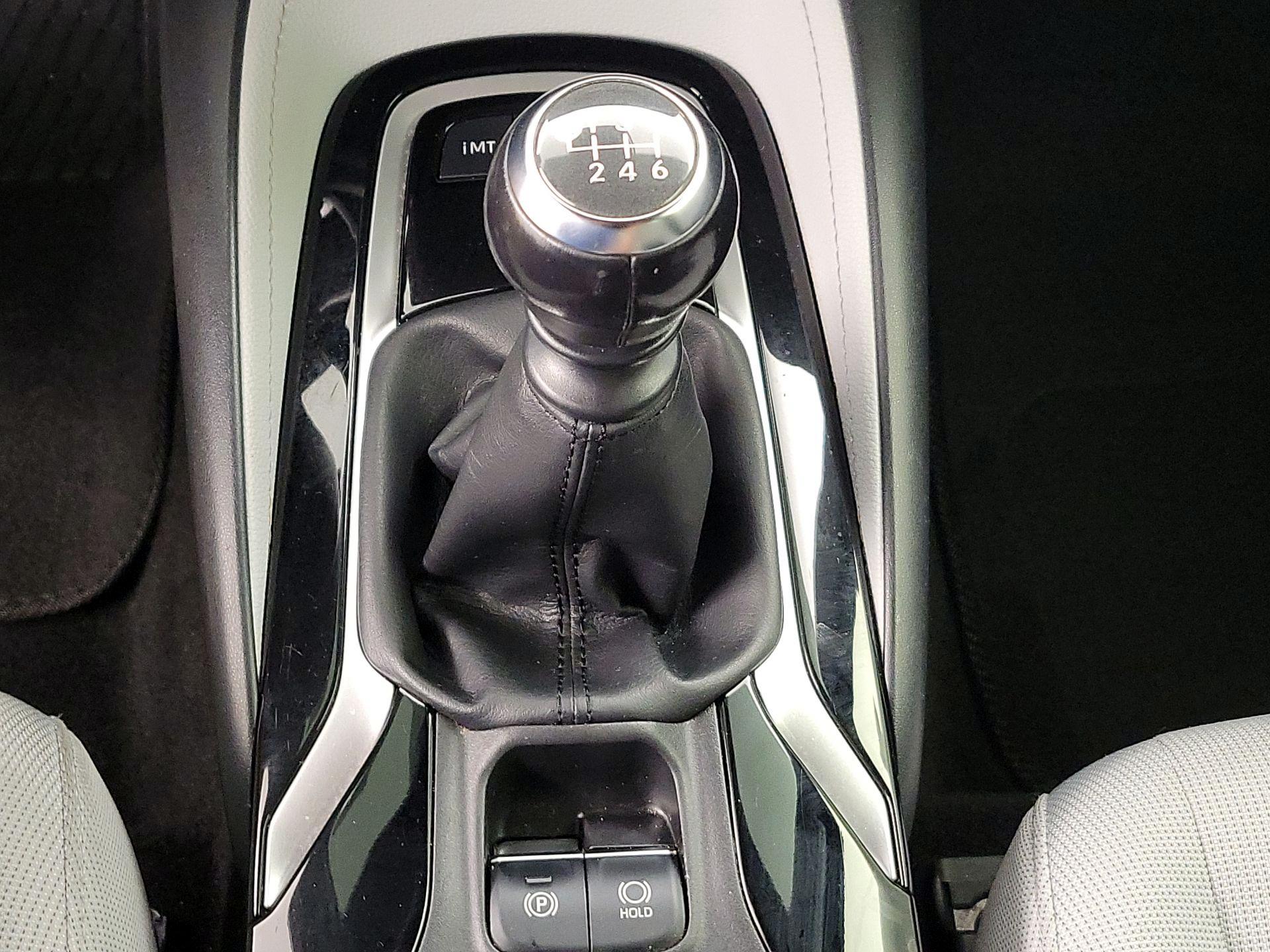 Thumbnail: 2022 Toyota Corolla - 17