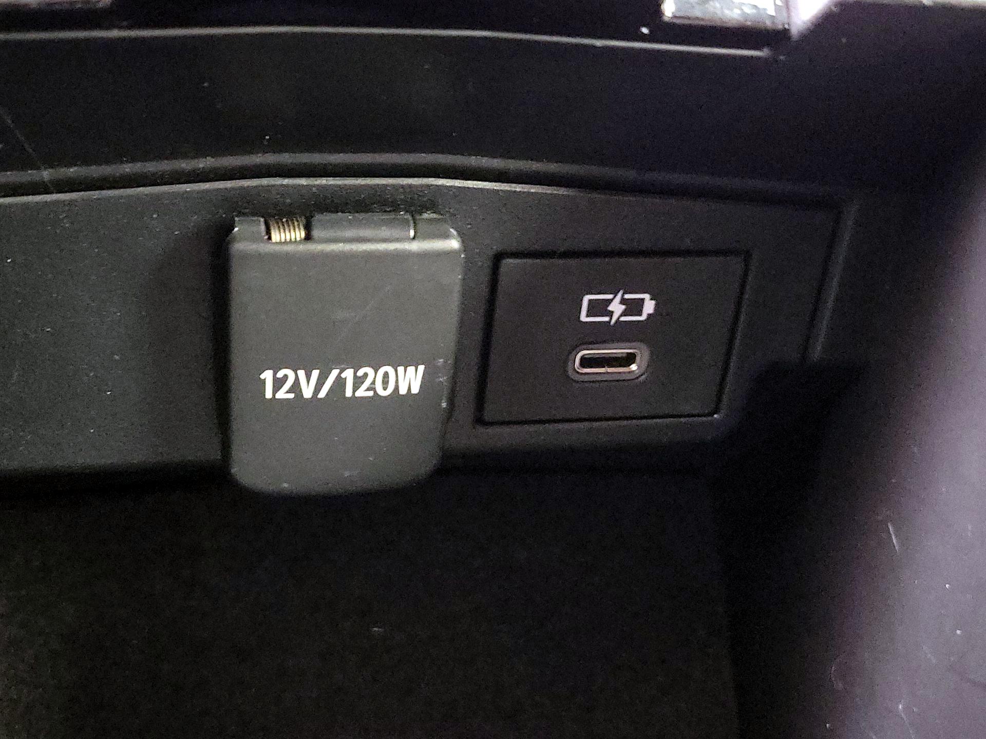 Thumbnail: 2022 Toyota Corolla - 18