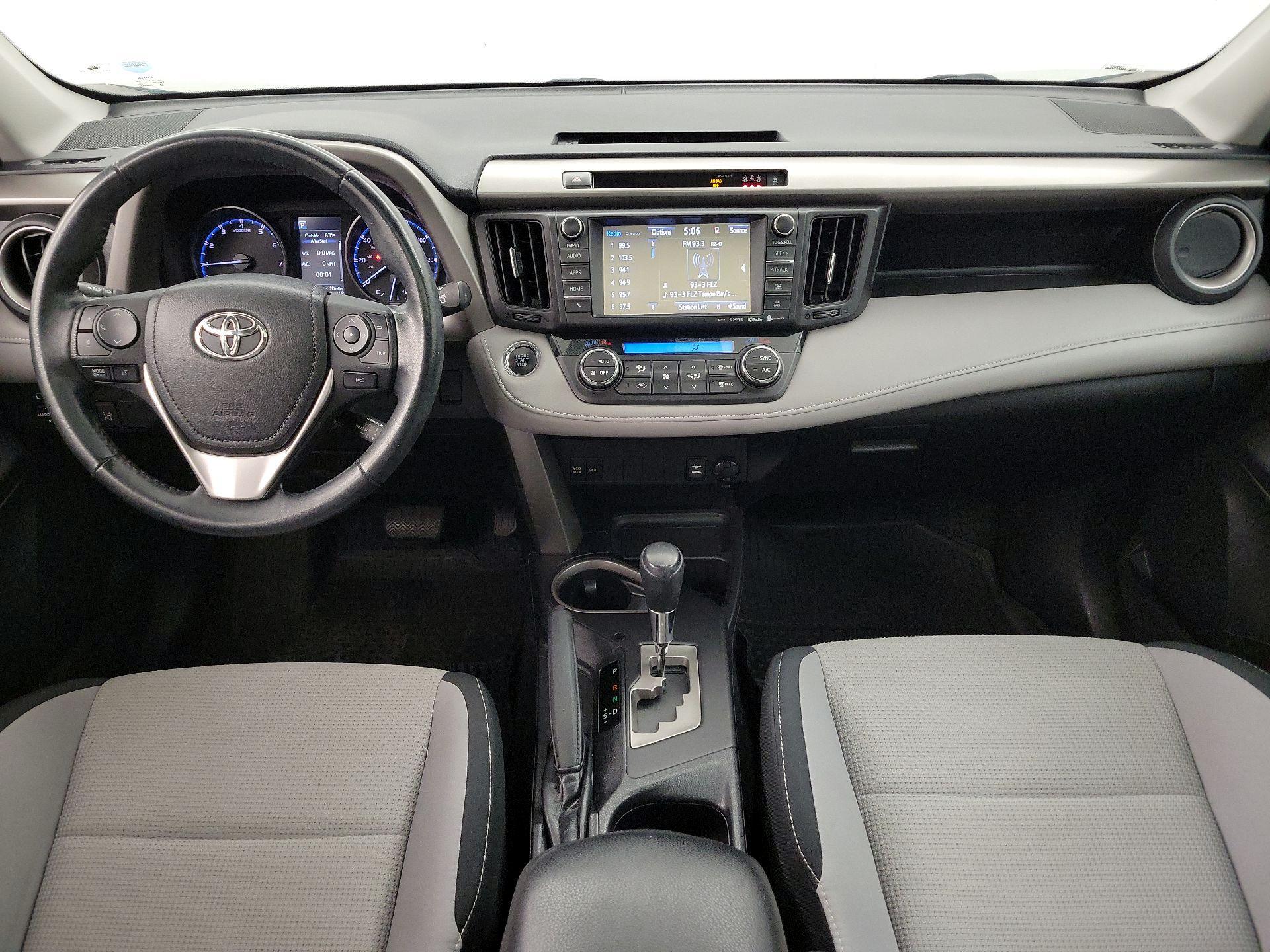 Thumbnail: 2018 Toyota RAV4 - 9