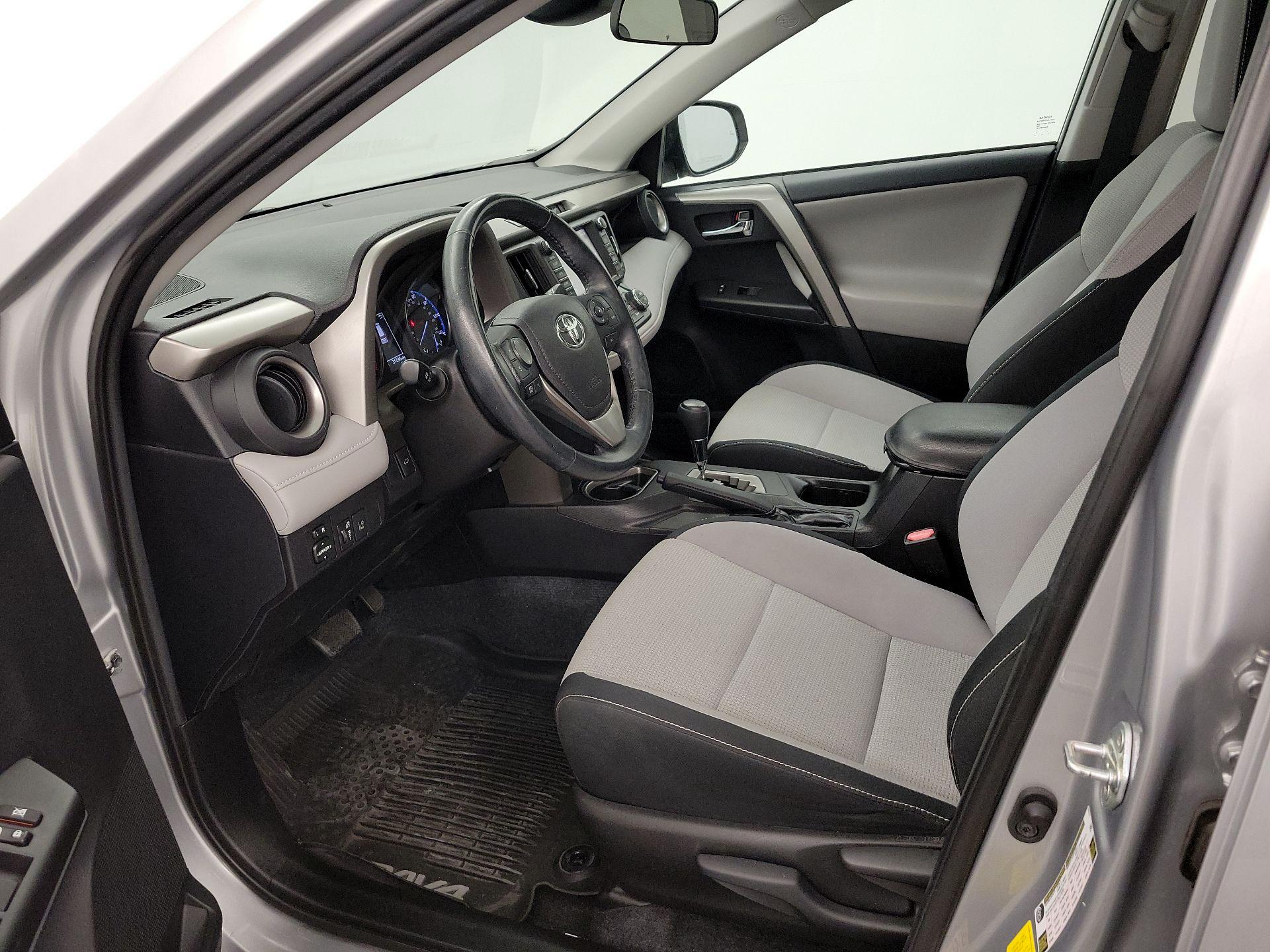 Thumbnail: 2018 Toyota RAV4 - 11