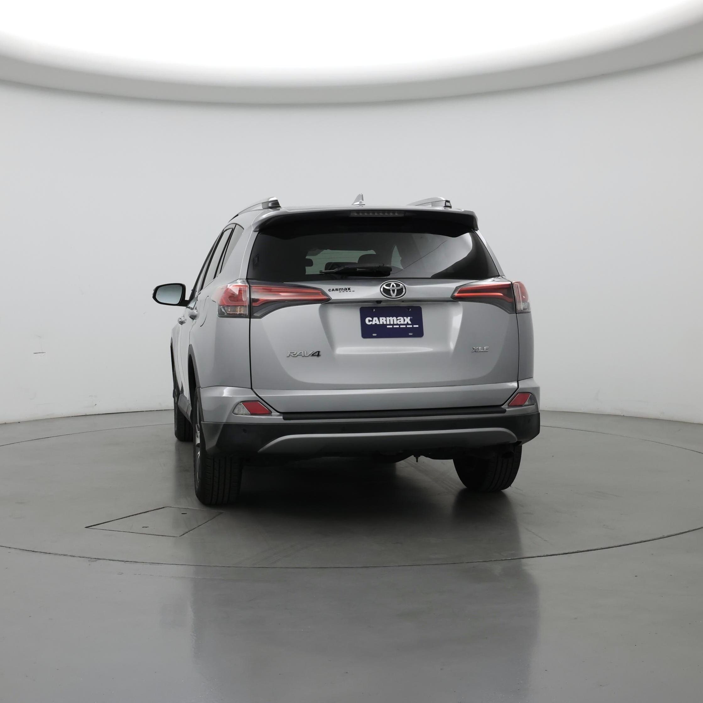 Thumbnail: 2018 Toyota RAV4 - 6