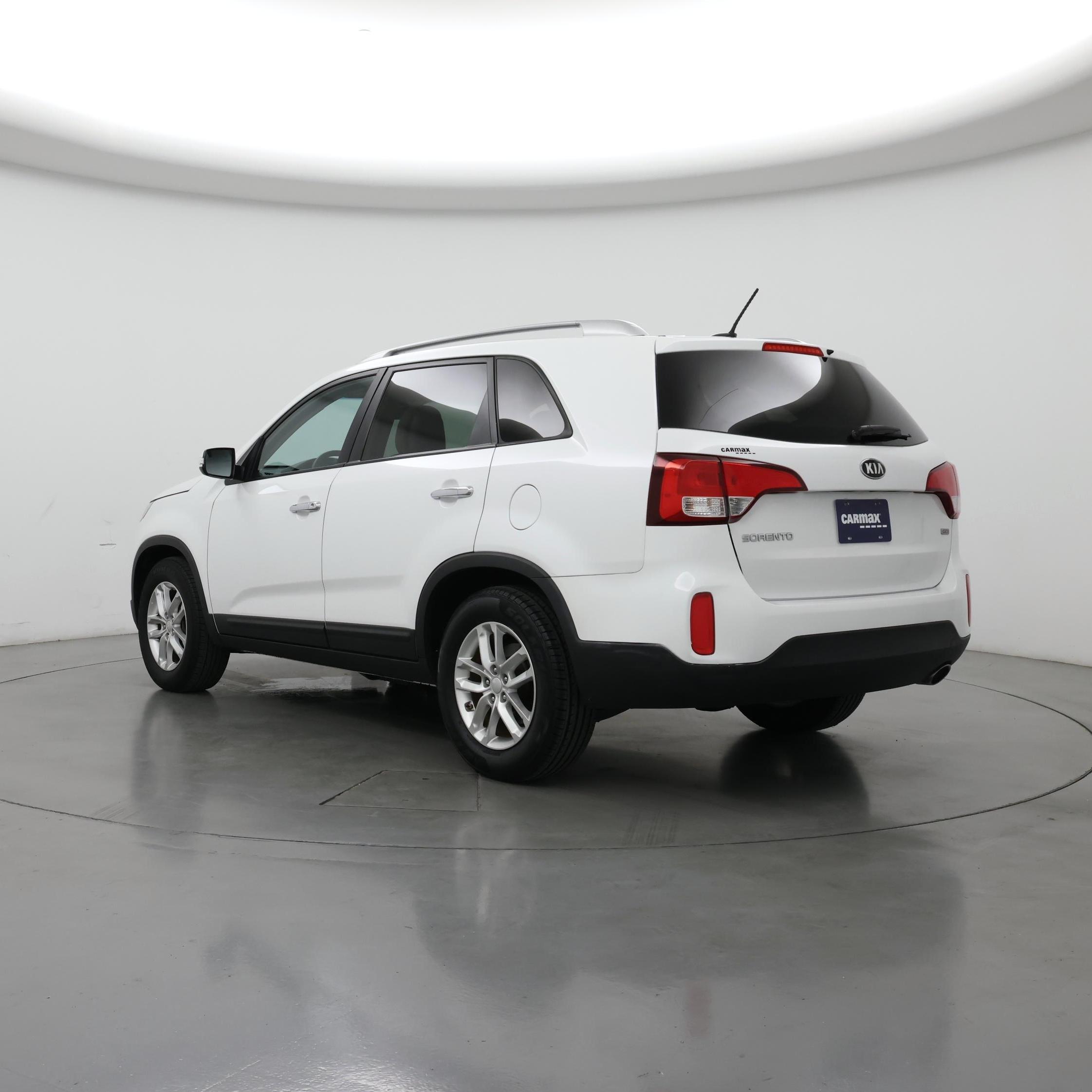 Thumbnail: 2015 Kia Sorento - 2