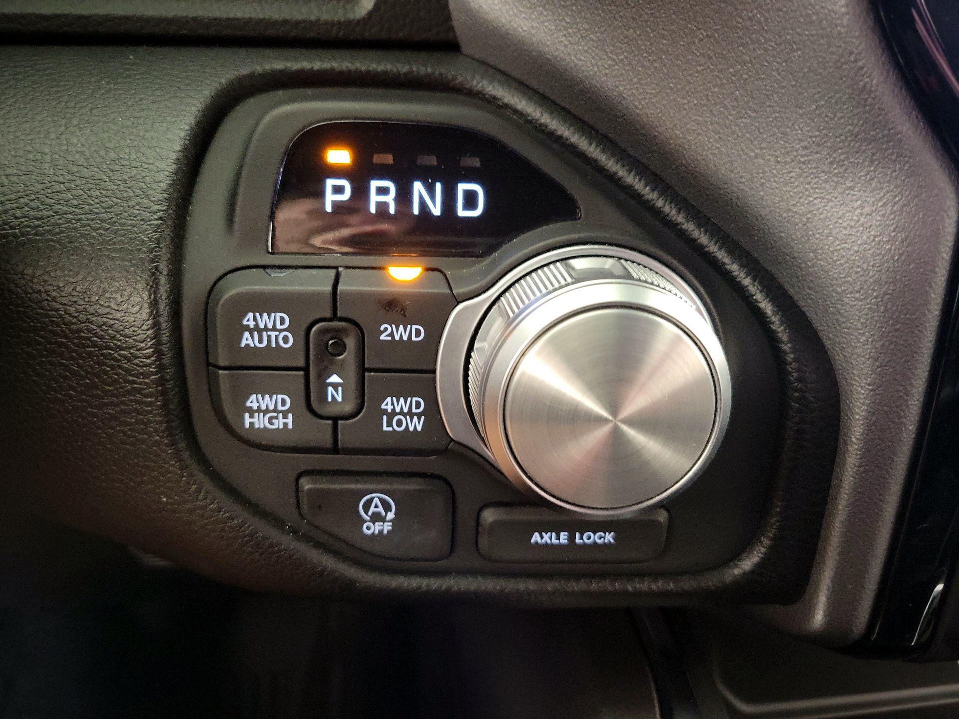 Thumbnail: 2025 RAM 1500 - 18