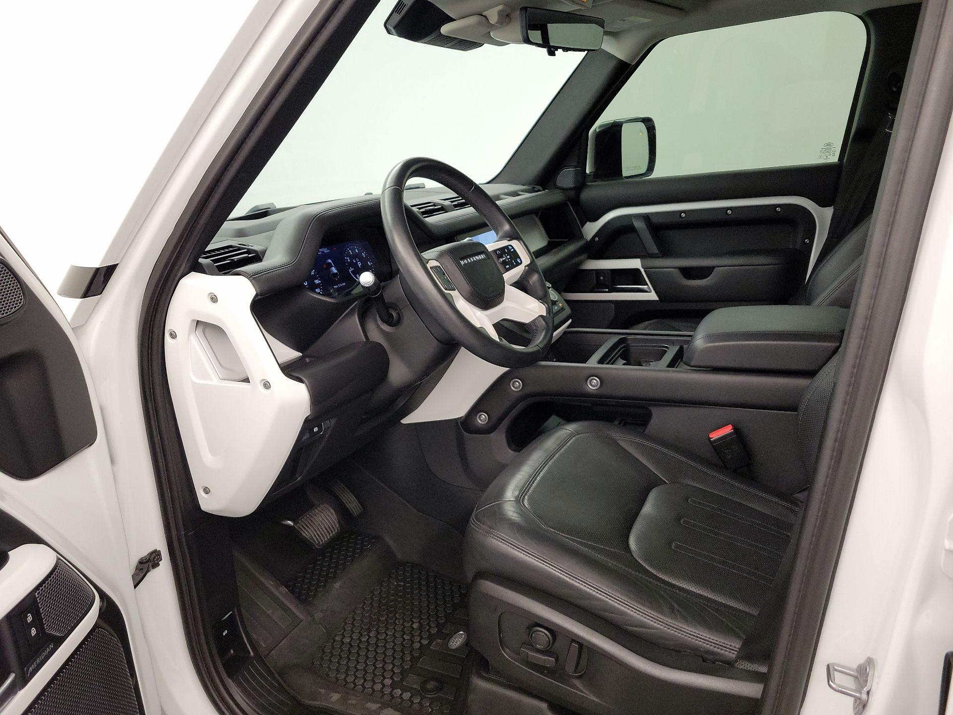 Thumbnail: 2020 Land Rover Defender - 11