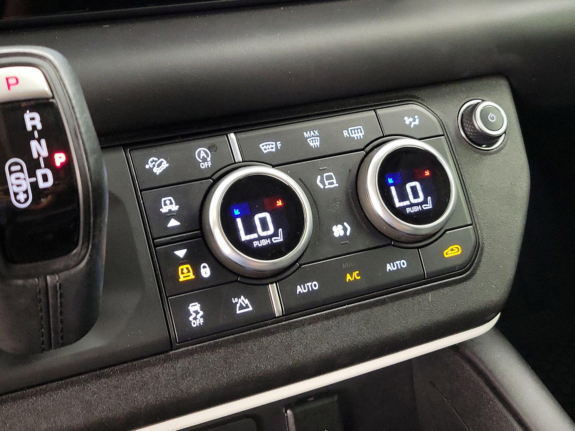 Thumbnail: 2020 Land Rover Defender - 16