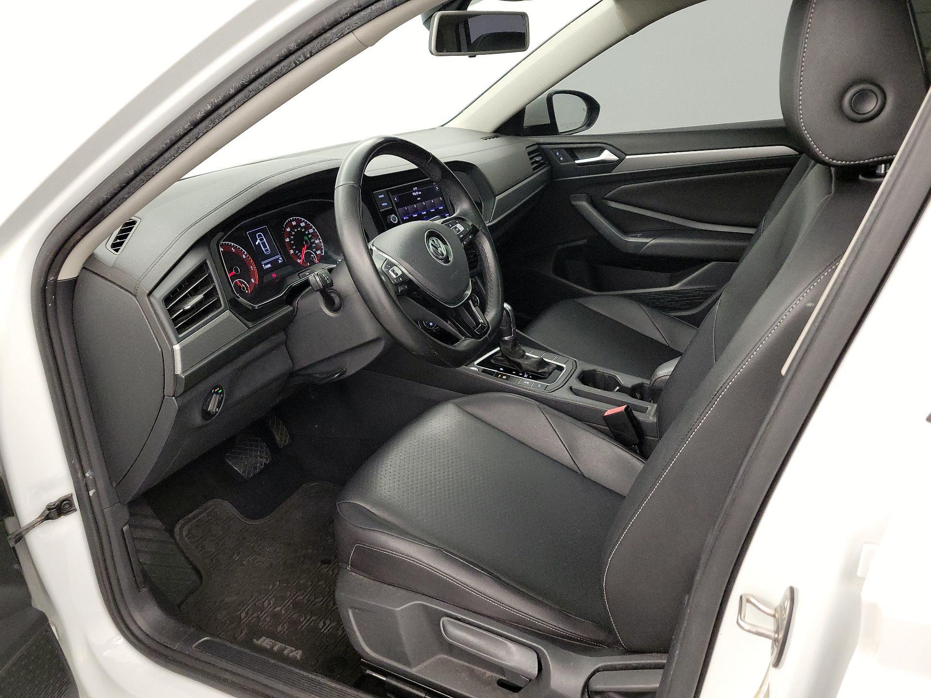 Thumbnail: 2019 Volkswagen Jetta - 11