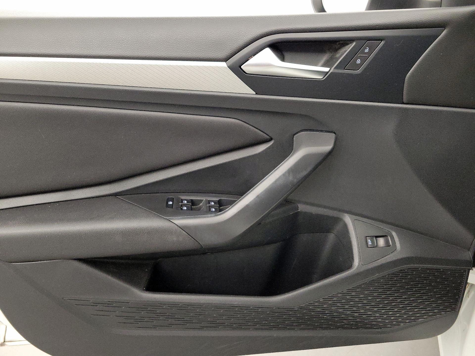 Thumbnail: 2019 Volkswagen Jetta - 12